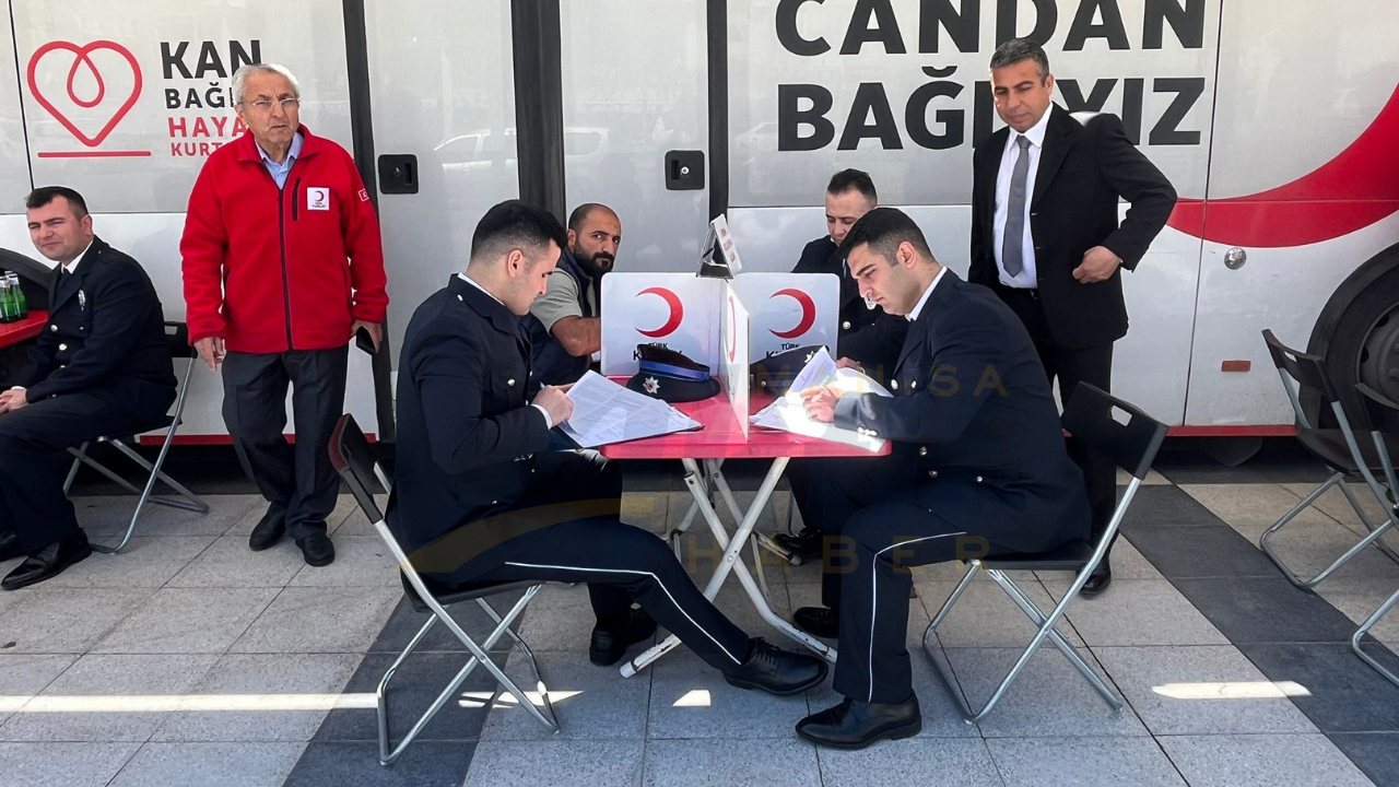 Sarıgöl'de Polis Haftası’nda Anlamlı Kan Bağışı Kampanyası! (3)