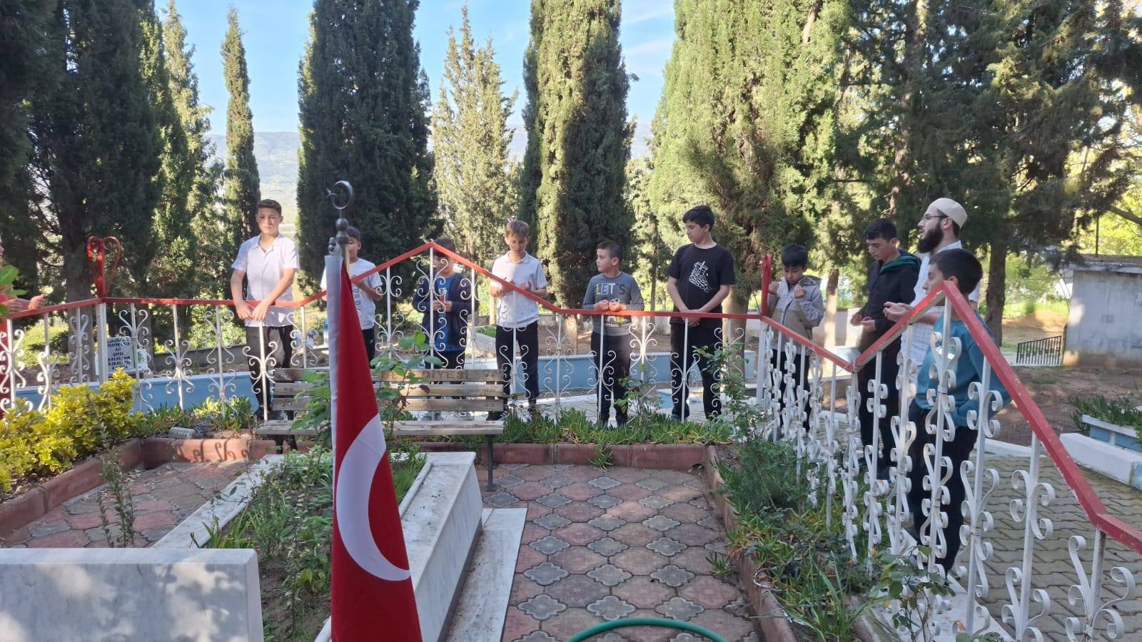 Sarıgöl’de Şehitler Haftası’na Anlamlı Ziyaret (1)