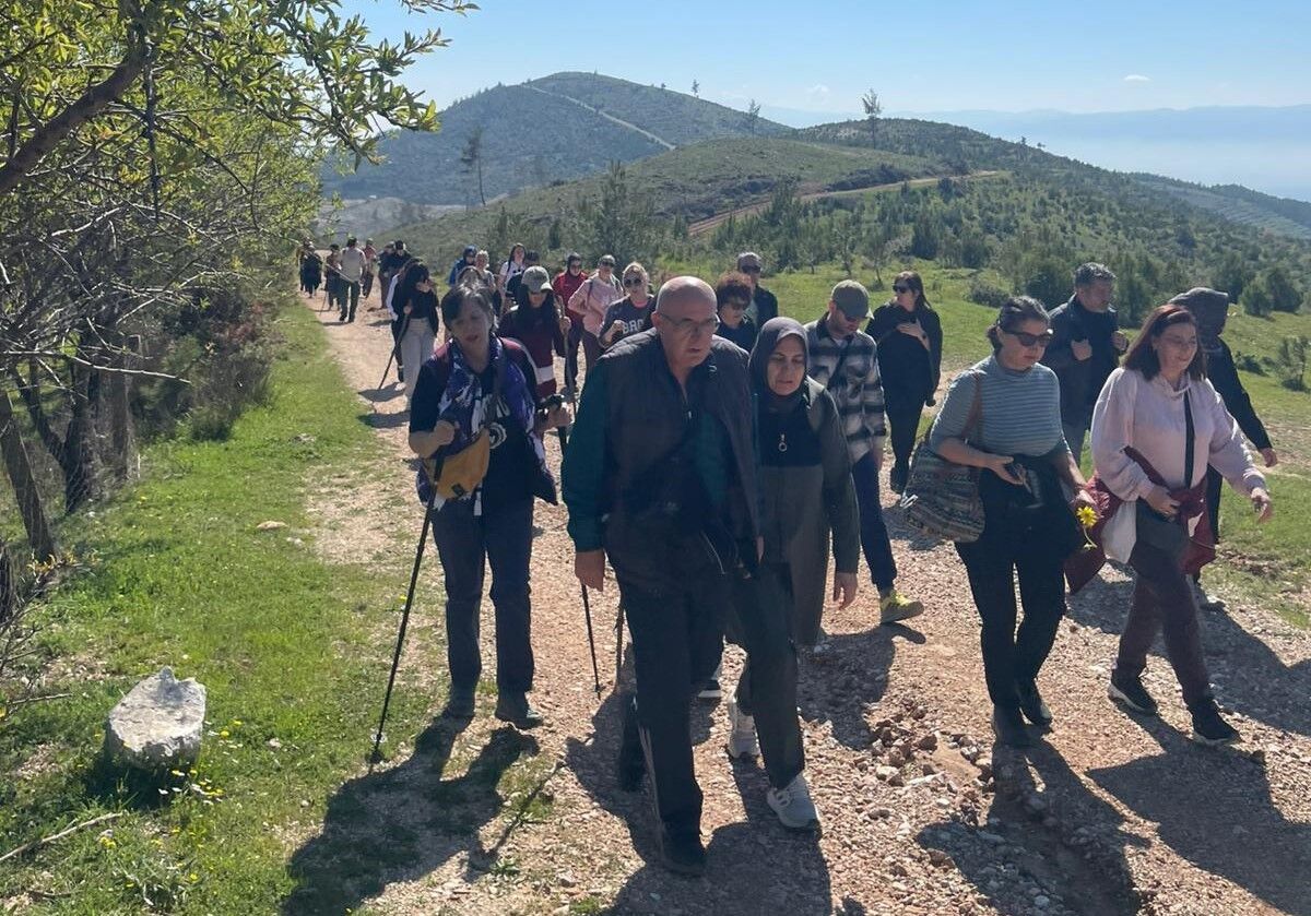 Şehzadeler’de Doğaseverler Yürüyüşte Buluştu (3)