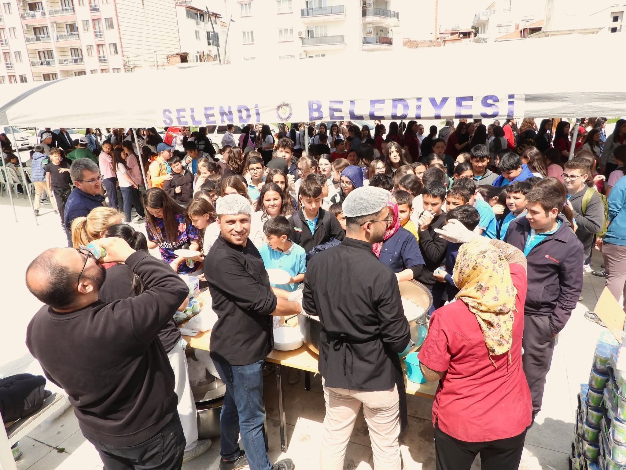 Selendi'de Şehit Öğretmen Ve Öğrenciler Için Hayır! (3)