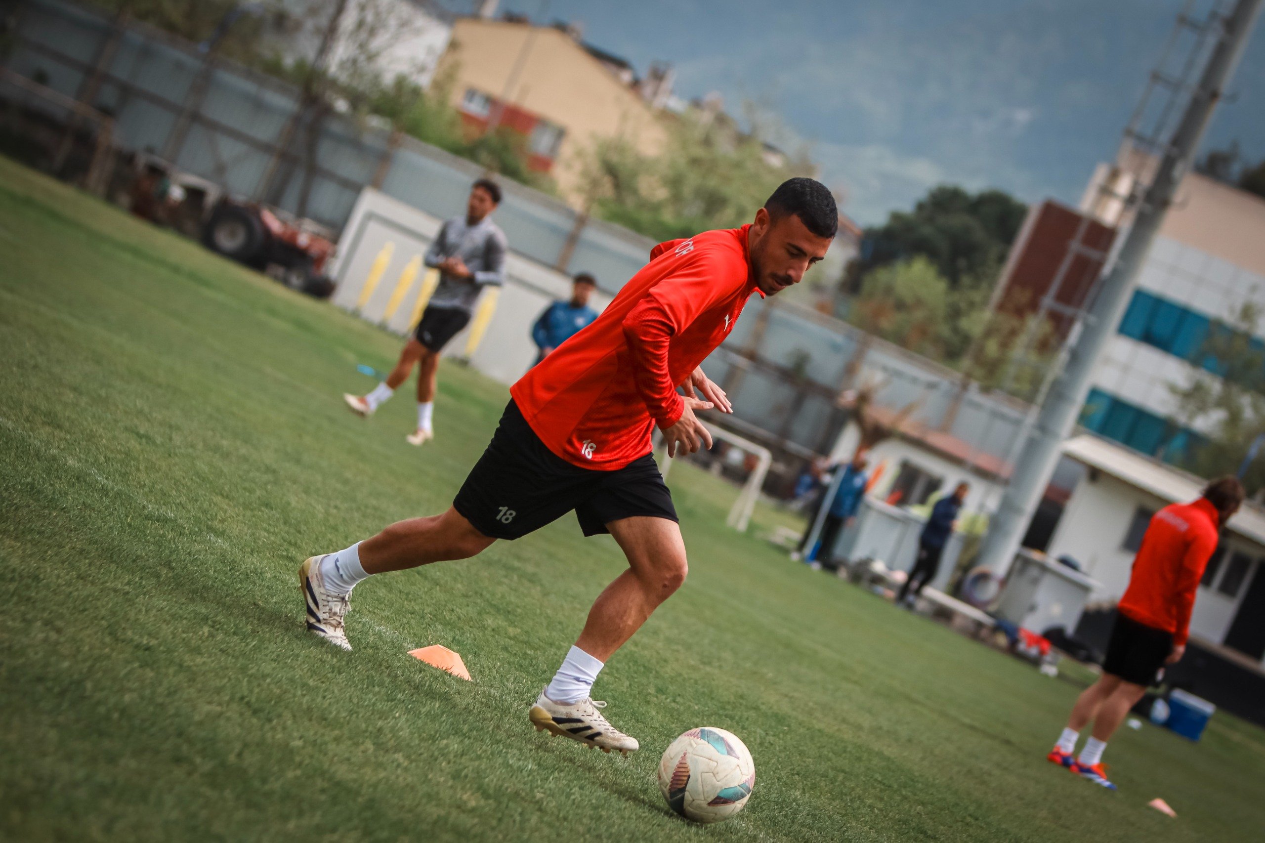 Si̇yah Beyazlilarda Hazirliklar Tam Gaz (3)