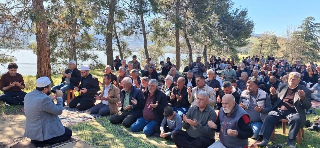 Şükür Namazı Kılındı (1)-1