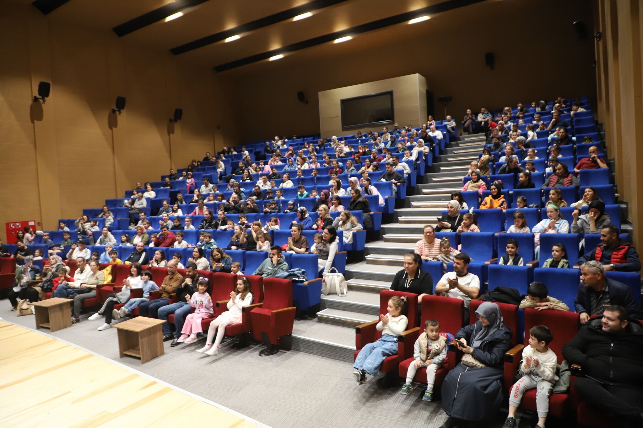 Turgutlu Belediyesi’nden Çocuklara Özel Tiyatro! (1)