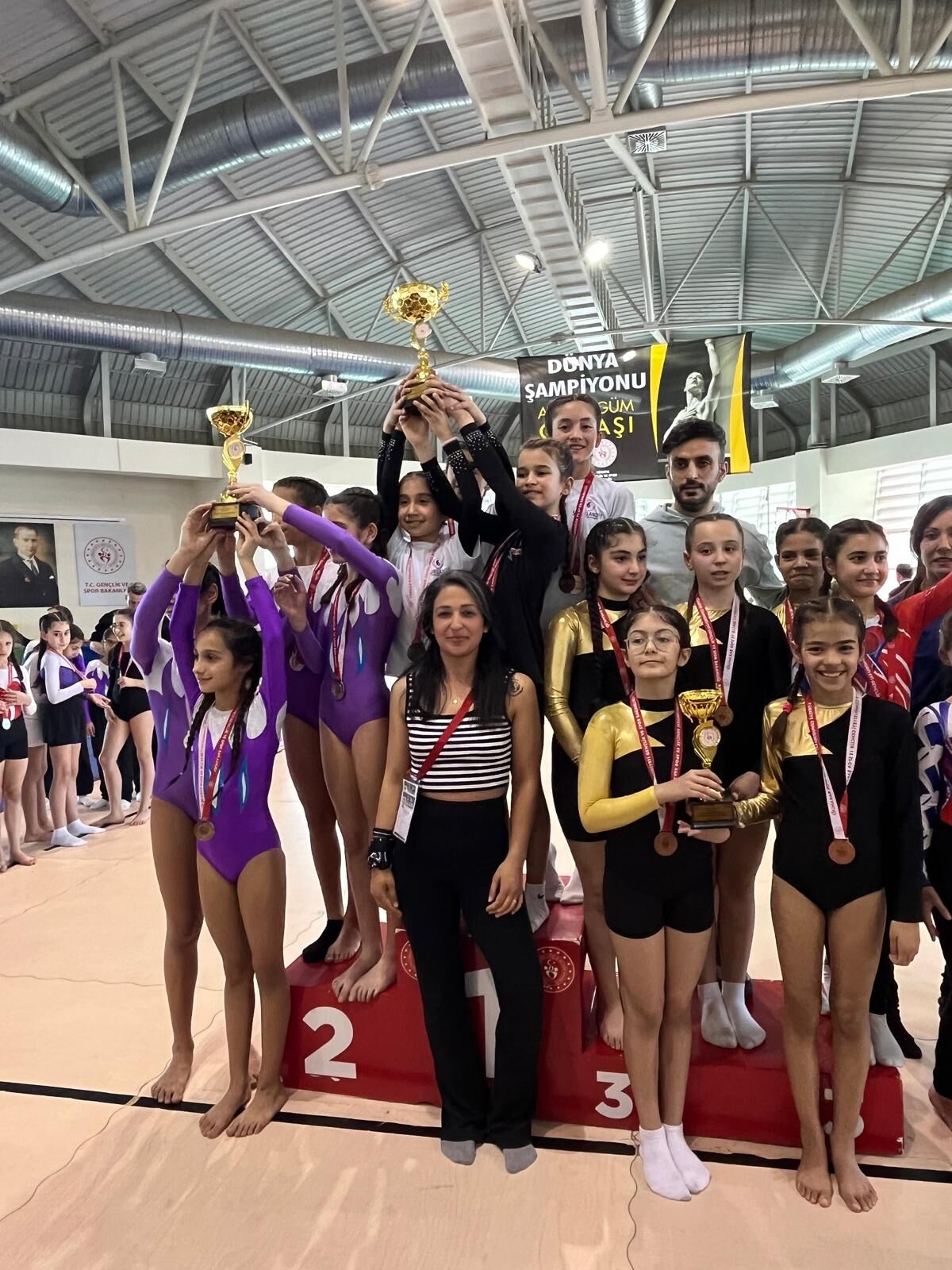 Sarıgöllü minik cimnastikçilerden gururlandıran başarı-.2