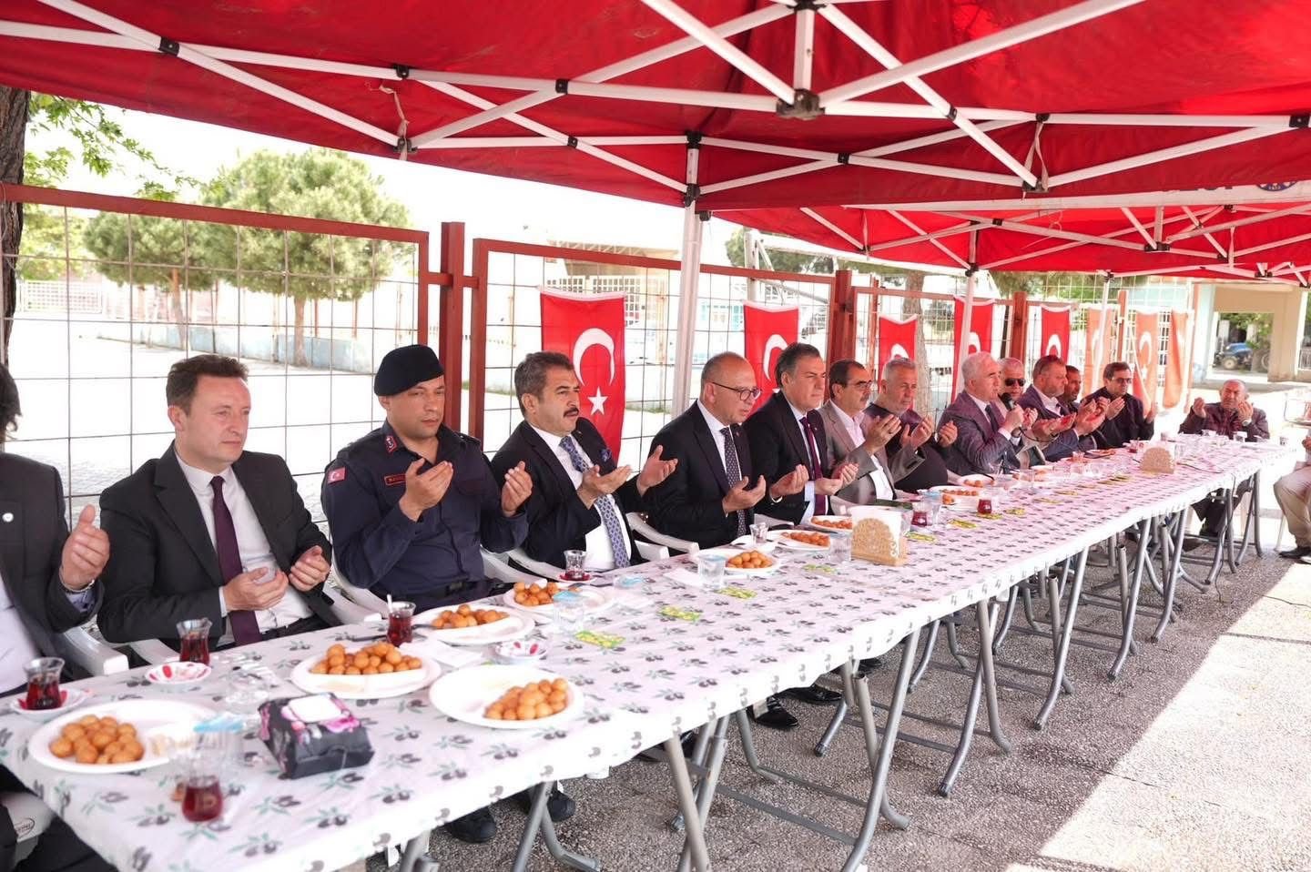 Turgutlu’nun Kahraman Öğretmeni Ayla Kara, Mezun Olduğu Okulda Anıldı-.2.2