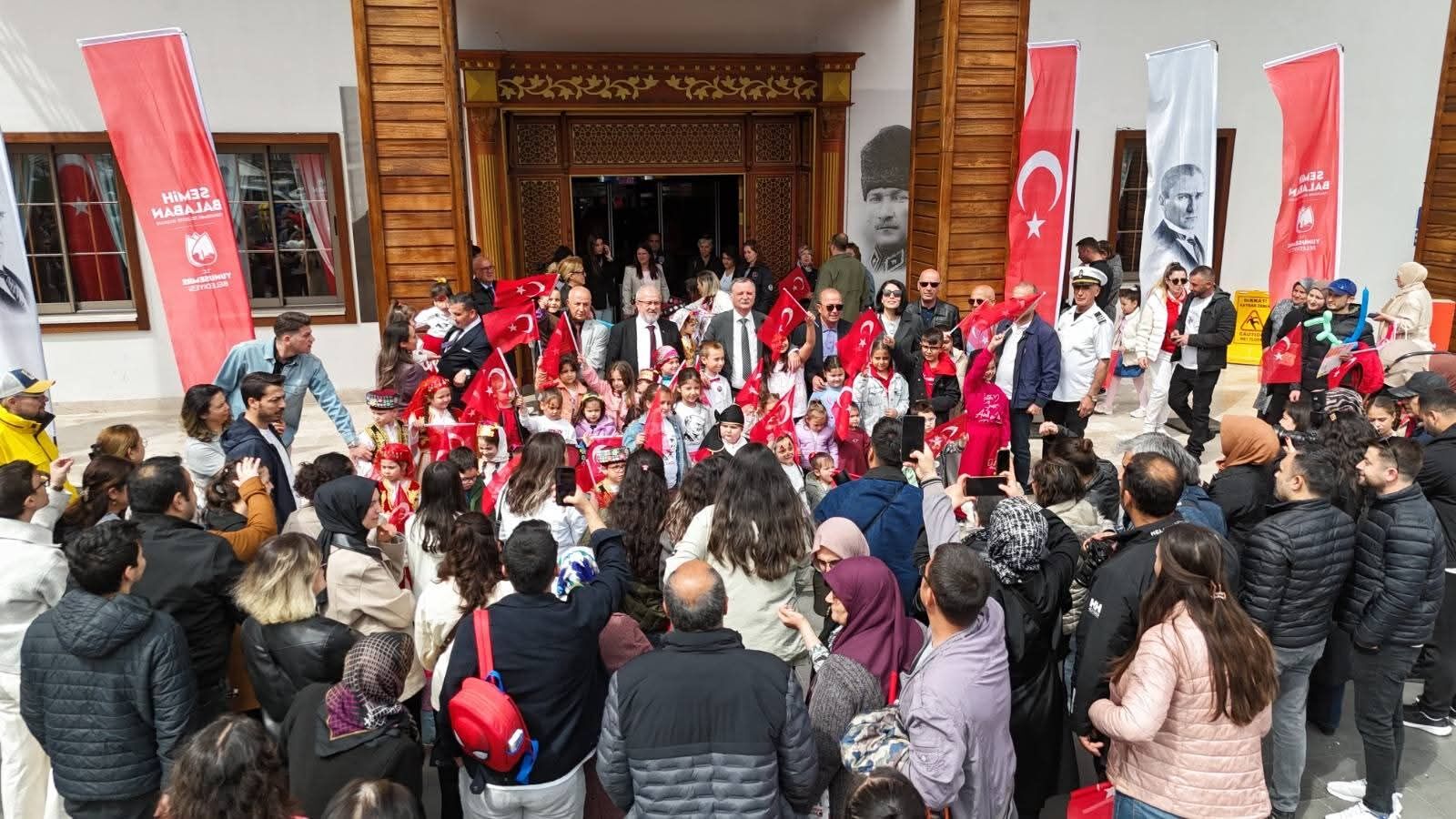 Yunusemre’de 19 Mayıs Coşkusu: Gençlik Şöleni İçin Geri Sayım Başladı
