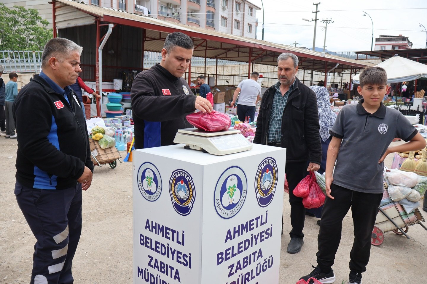 Ahmetli’de Pazar Esnafına Tartı Denetimi-1
