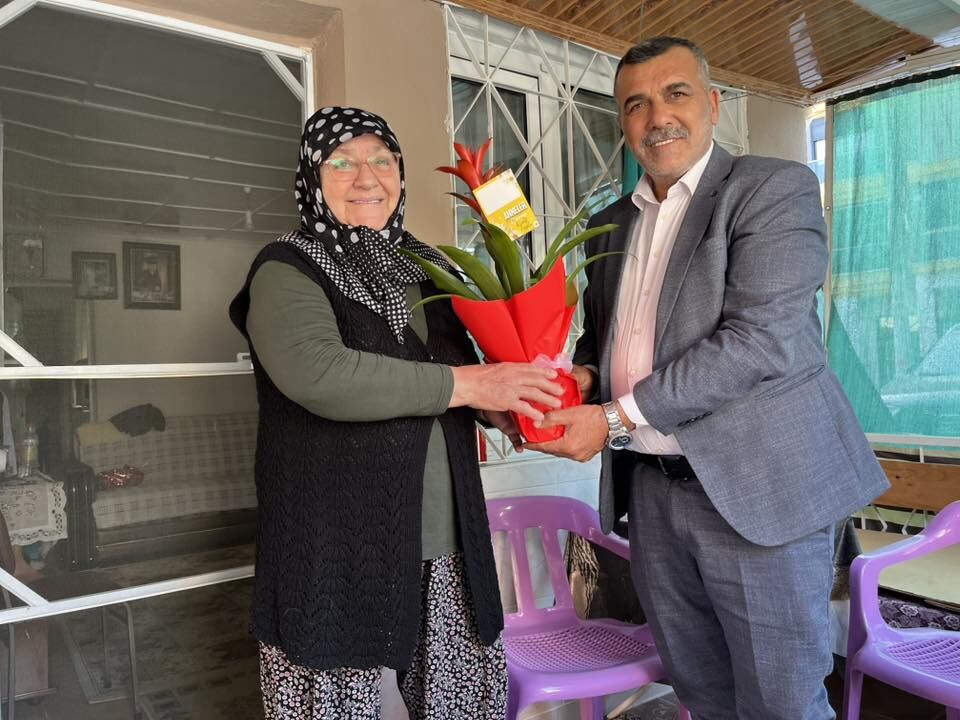Anahtar Parti Sarıgöl'den şehit annelerine anlamlı ziyaret-.1