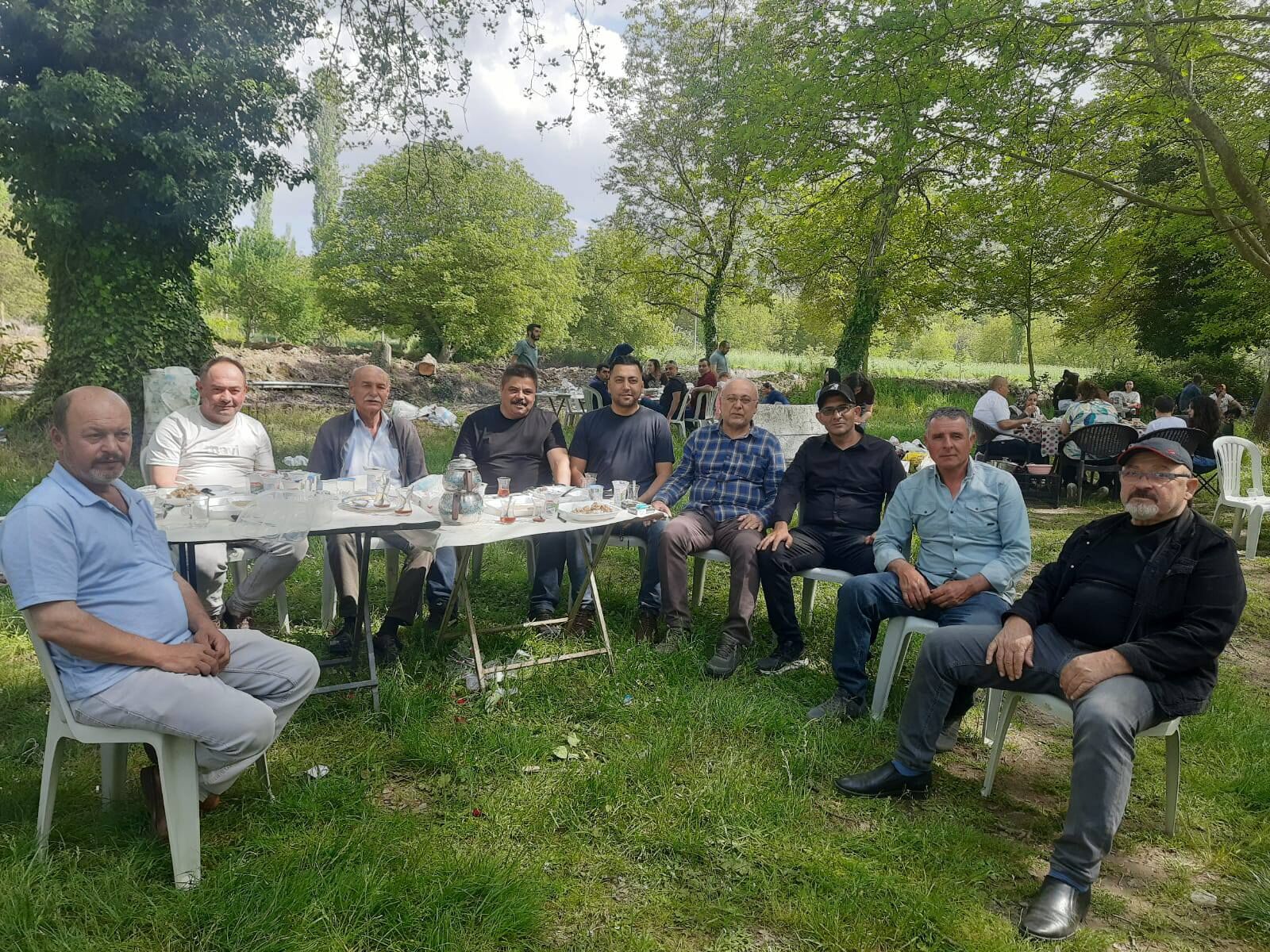Sarogöllü MHP'liler Türkçülük Günü ve Anneler Günü pikniğinde buluştu-.1