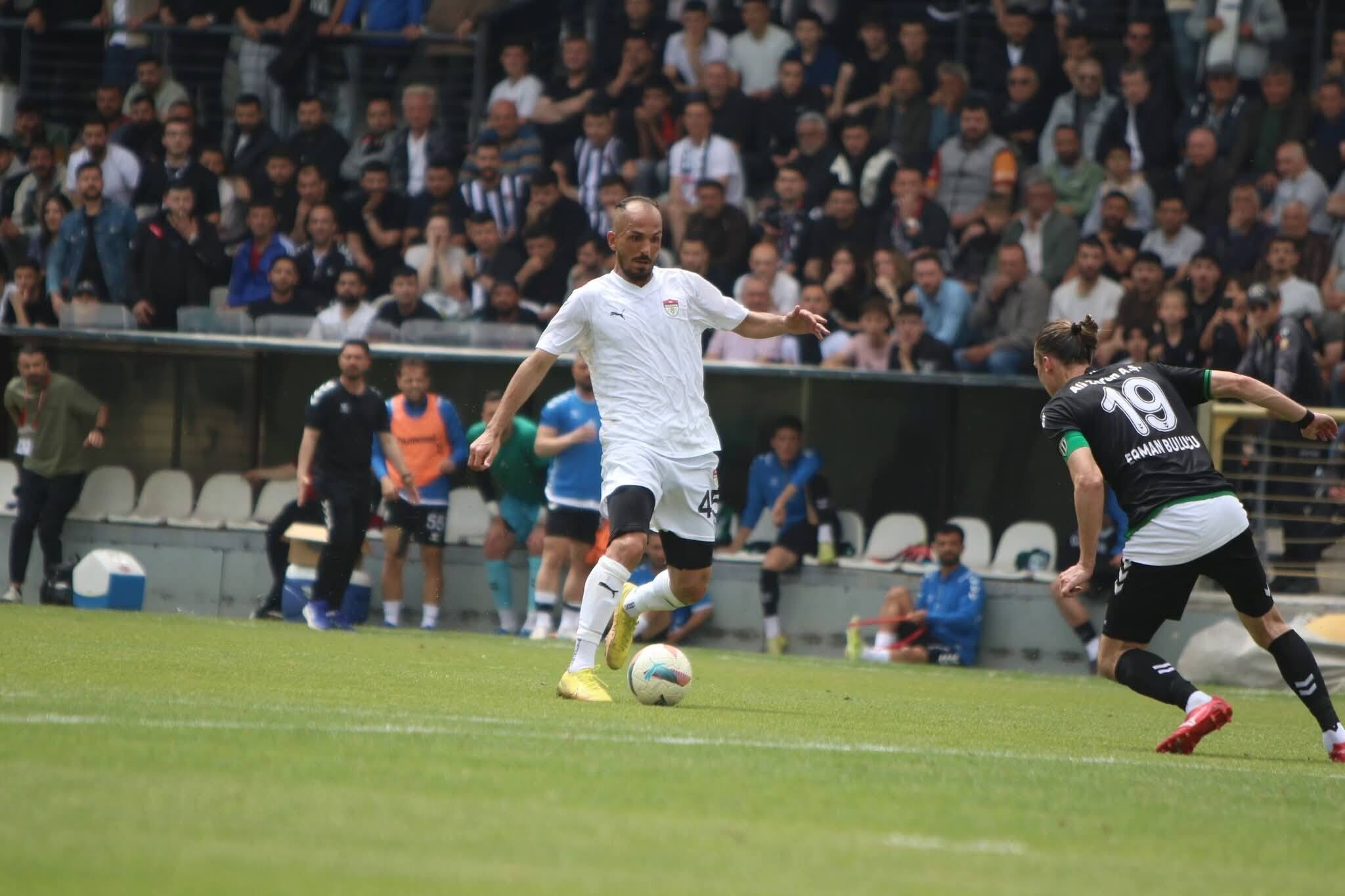 Manisaspor 3. lig yoluna devam ediyor-.4.1