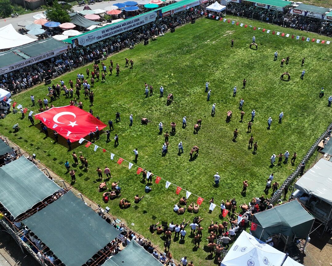 Çağlak Yağlı Güreşleri’nde er meydanı nefes kesti-.1