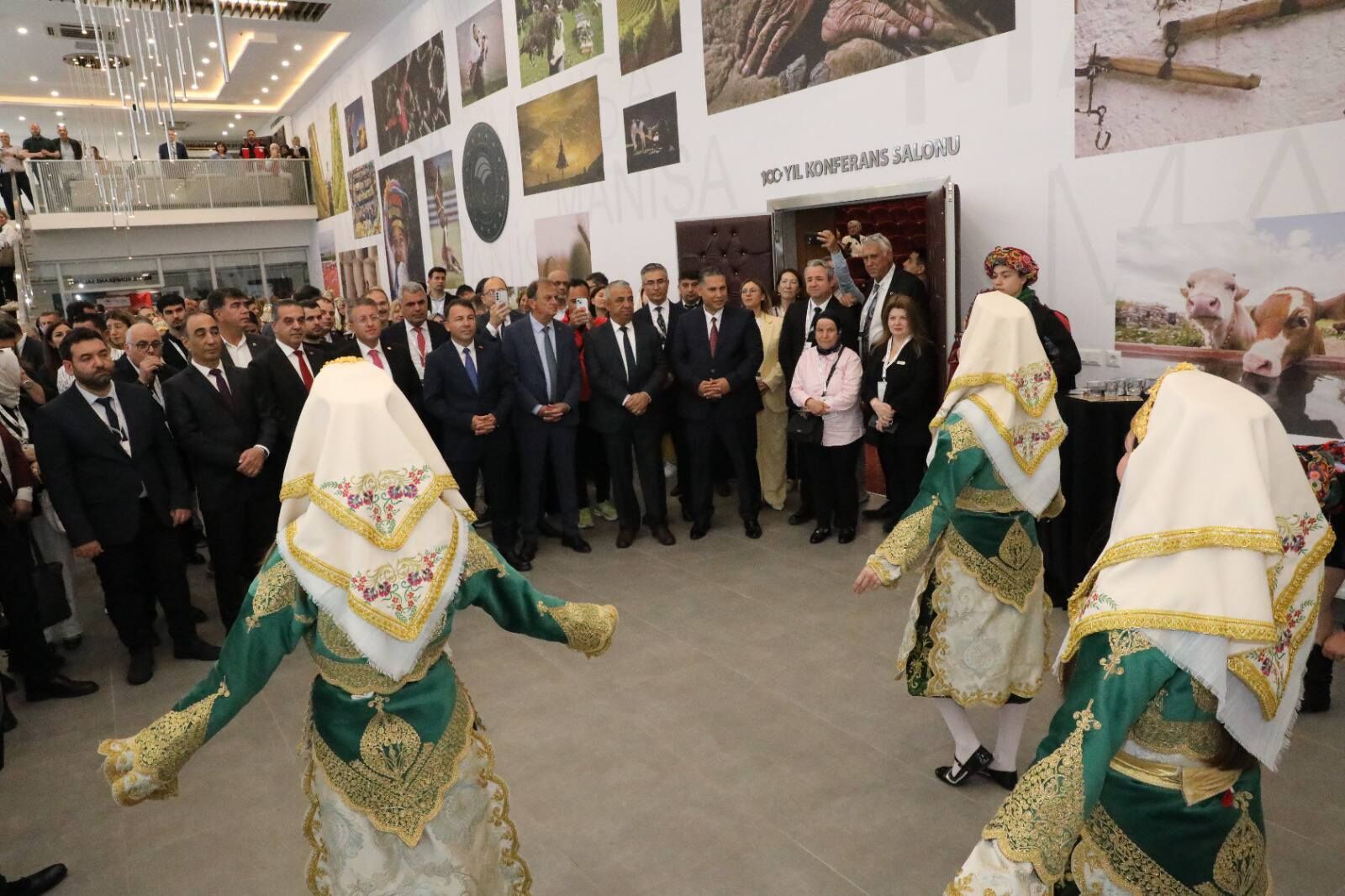 Manisa’da zeytinyağının geleceği masaya yatırıldı-.3.2.1