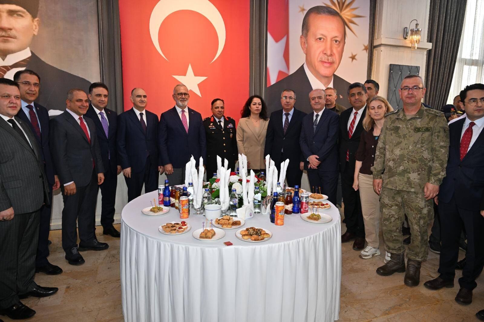 Manisa’da Bayramlaşma geleneği devam etti-1