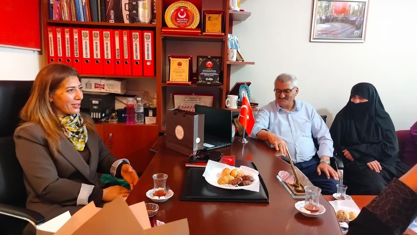 Turgutlu’da Şehit Aileleri ve Gazilerle bayramlaşma programı gerçekleştirildi-3