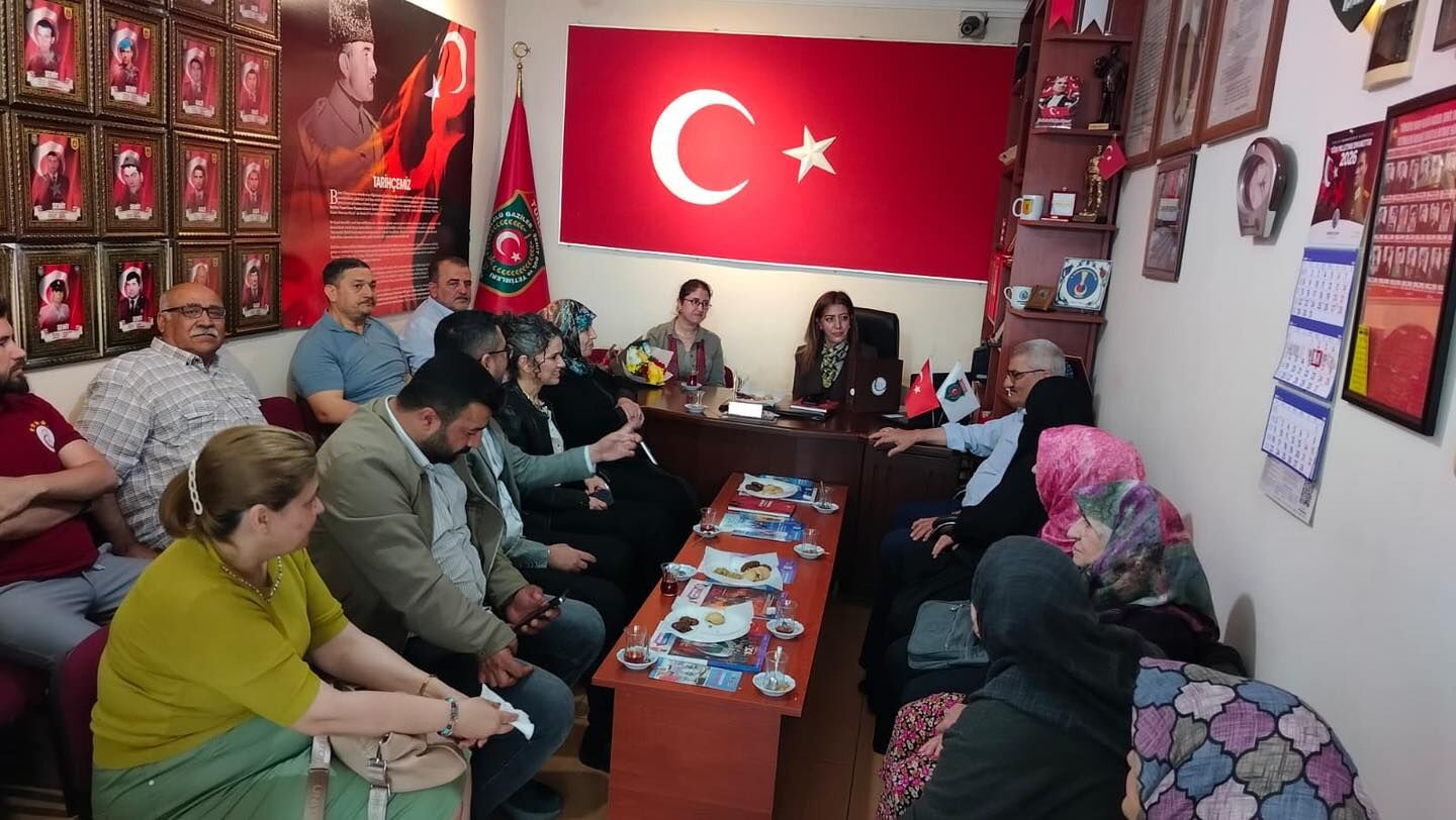 Turgutlu’da Şehit Aileleri ve Gazilerle bayramlaşma programı gerçekleştirildi-2