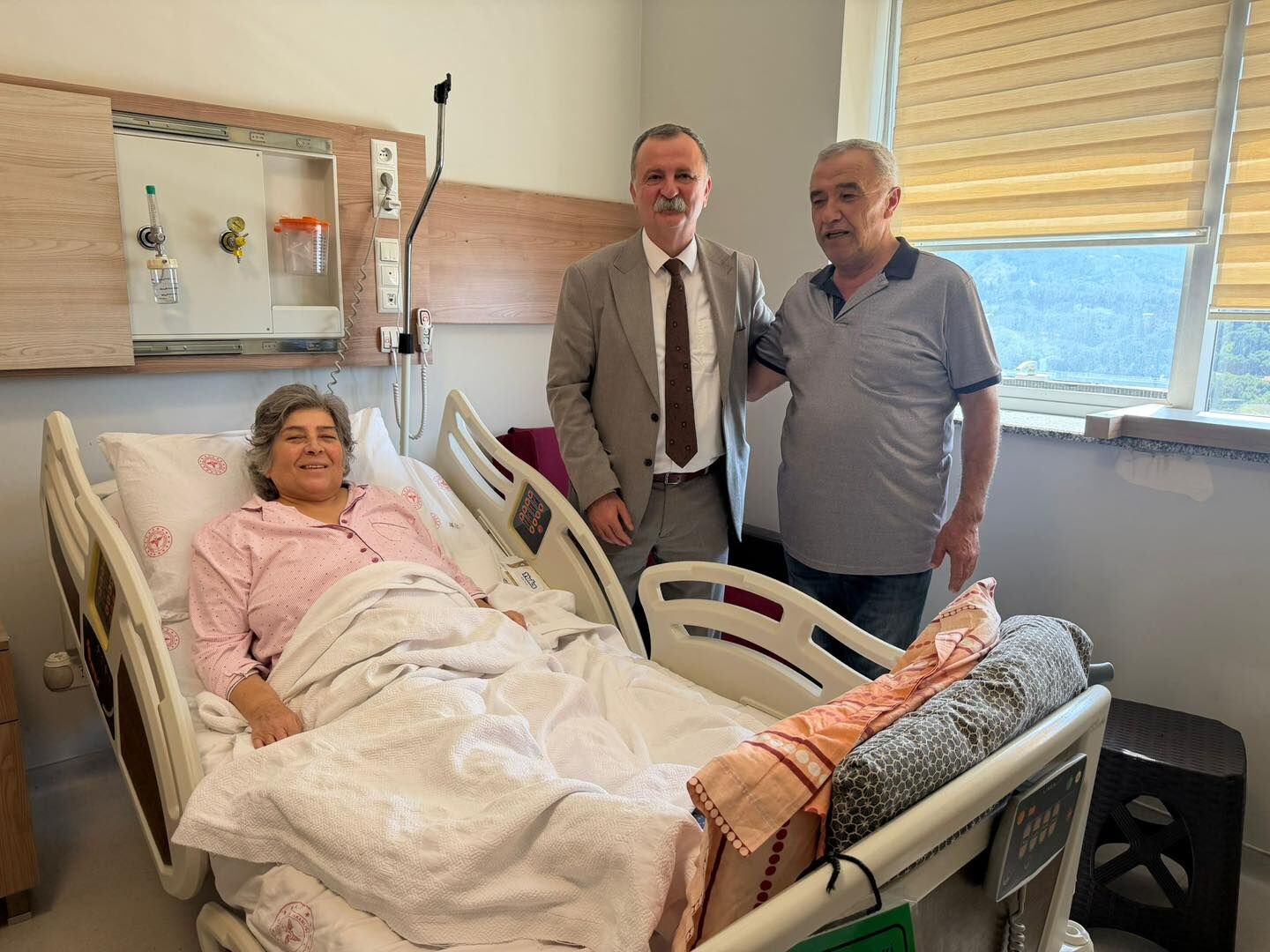 Semih Balaban’dan Hastanede Bayram Ziyareti