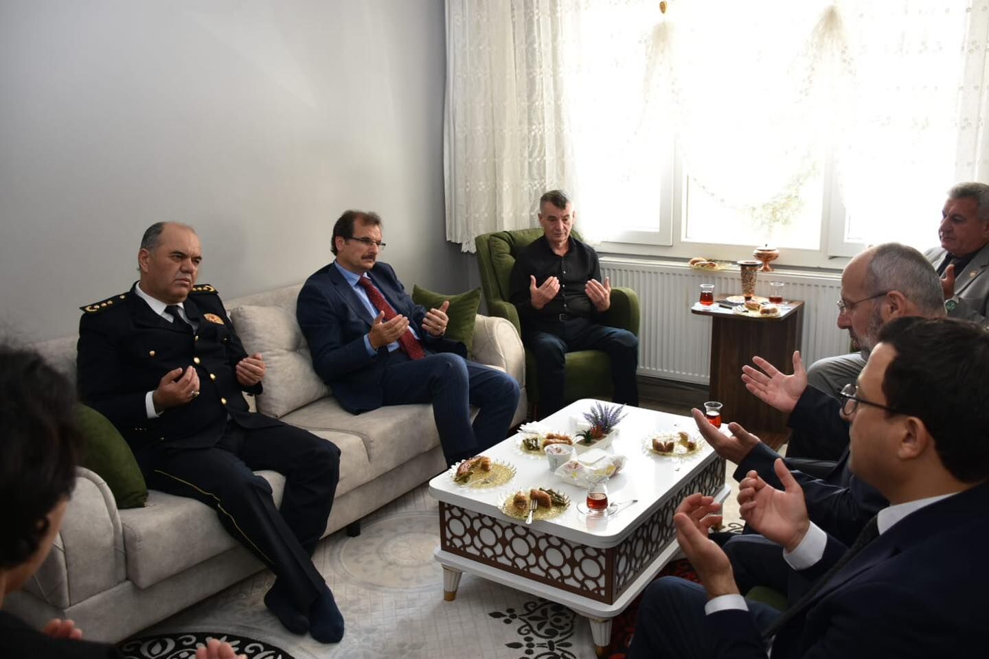 Bayramın İlk Gününde Şehit ve Gazi Ailelerine Protokol Ziyareti-1