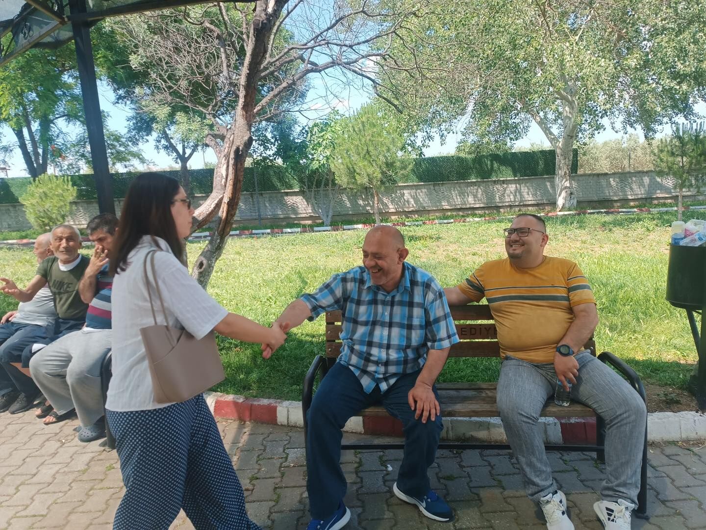 Akhisar'da Bayram Coşkusu: Özel Gereksinimli Bireylerle Bayramlaşma Programı-1