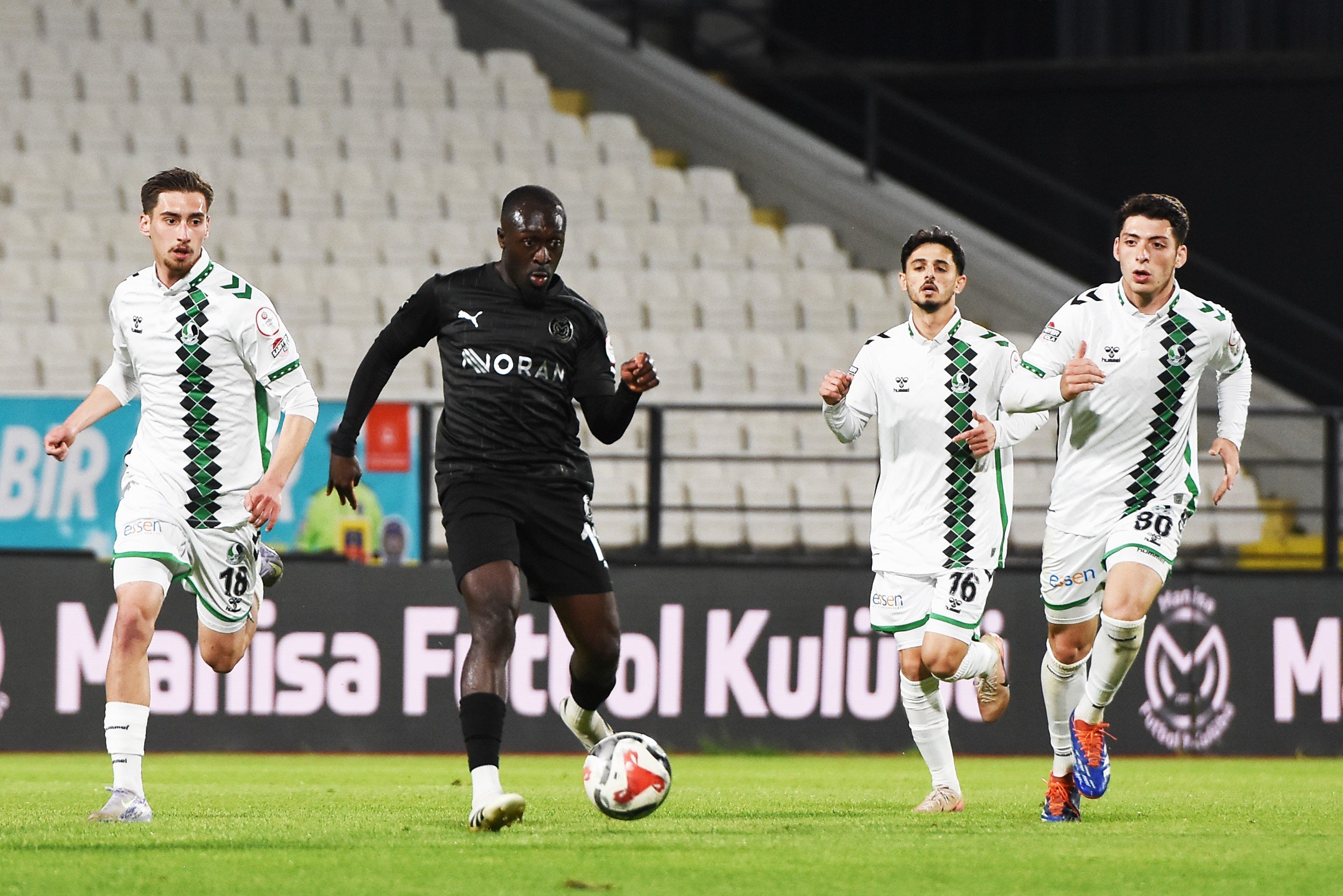 Manisa FK, sezon finalinde şov yaptı-.1.1