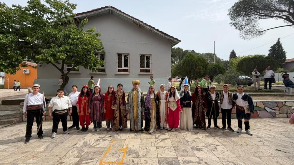 Alaşehir'de öğrencilerin gösterileri büyük beğeni topladı