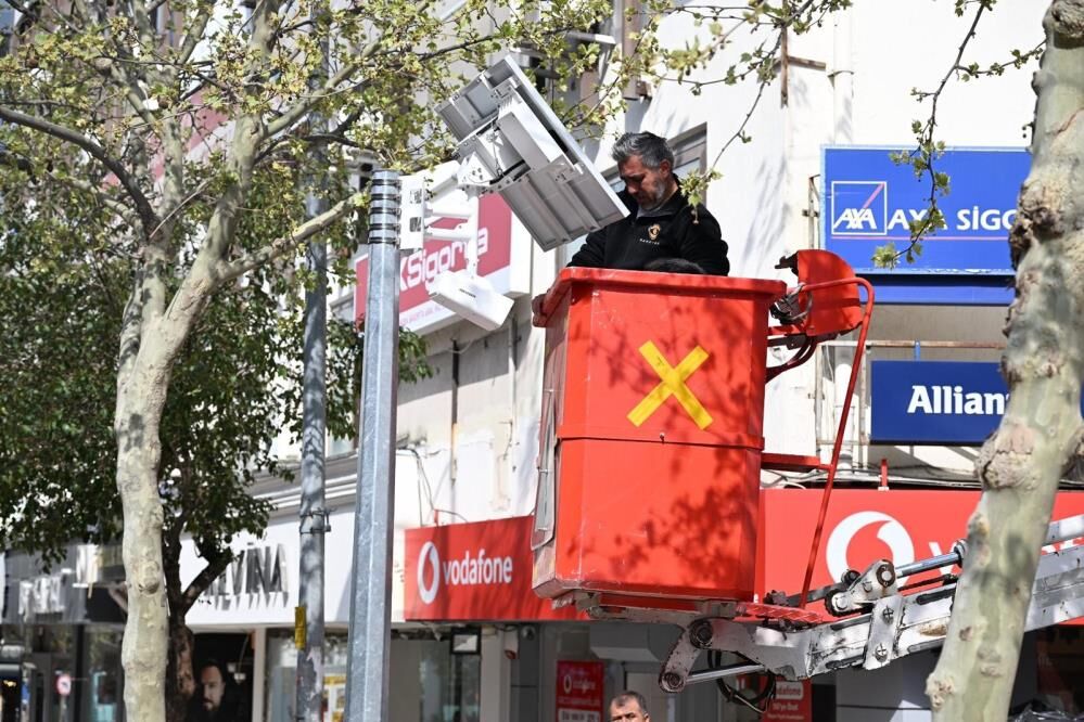 Sevgi Yollarında Motosiklete Geçit Yok!