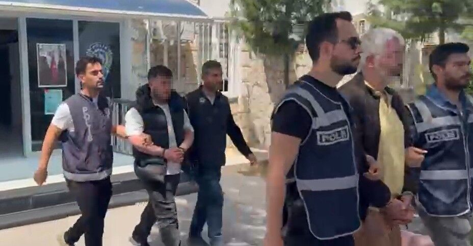 Manisa'da sahte istihbaratçıları operasyon-.1.2.