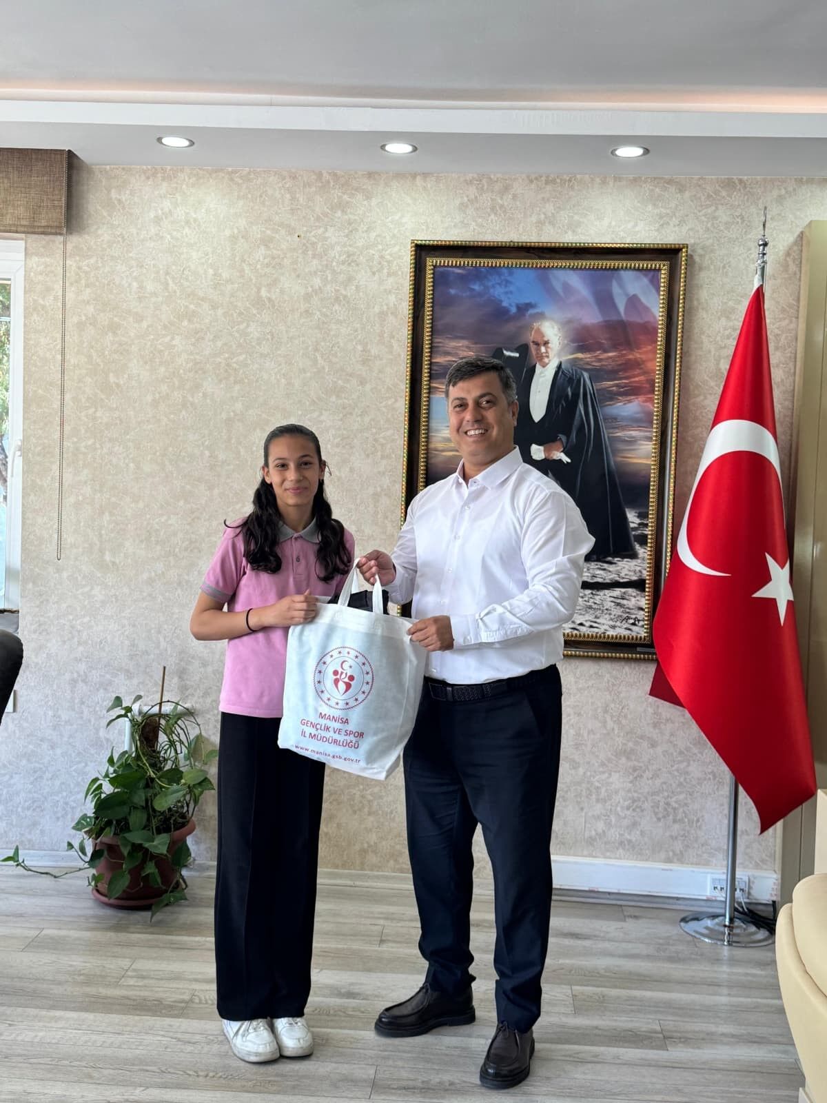 Manisalı bilek güreşçilerinden Türkiye derecesi-.3.5.
