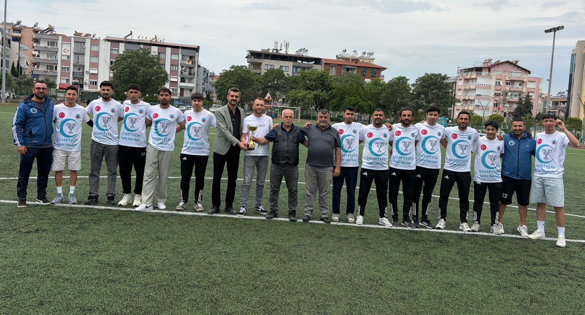 Salihli Ülküspor Namağlup Şampiyon Oldu-1