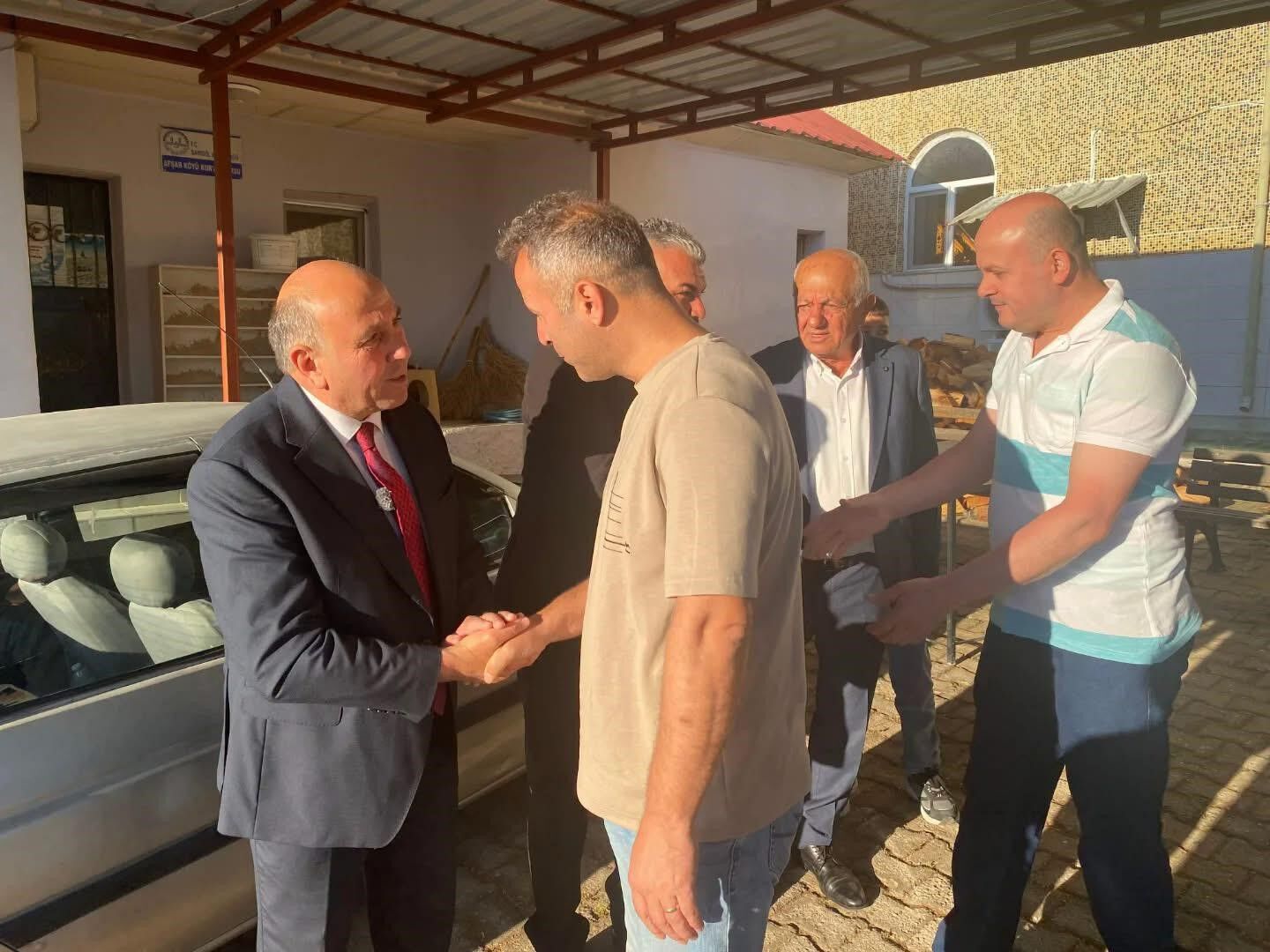 Sarıgöl’de bayramlaşma programı: Başkan Akdeniz halkla bir araya geldi