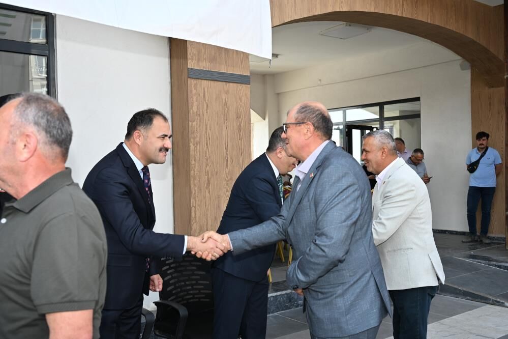 Demirci'de Geleneksel Bayramlaşma Programı Yoğun Katılımla Gerçekleşti