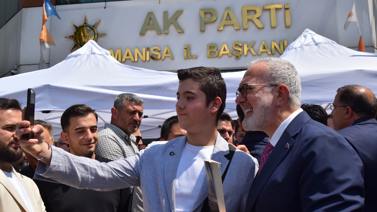 Ak Parti Manisa’da Bayramlaşma Yoğunluğu Birlik Ve Beraberlikle Aşamayacağımız Engel Yok 2