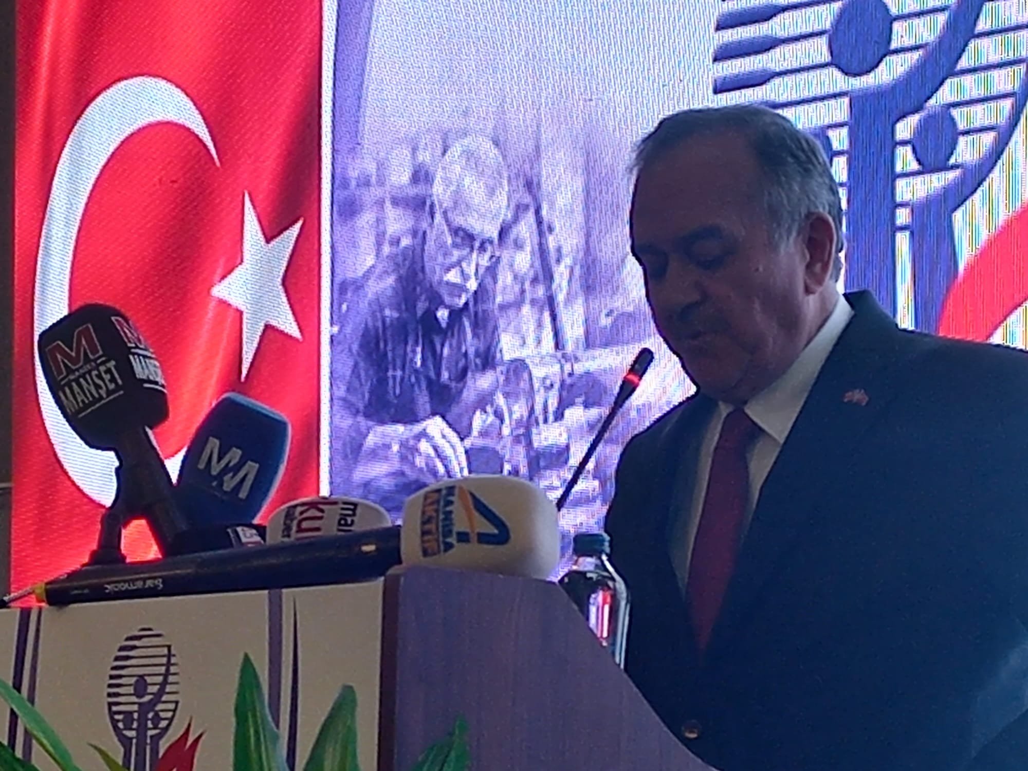 Manisa Esnafında Seçim Heyecanı: 36 Yıllık Devir Mi, Yeni Dönem Mi?