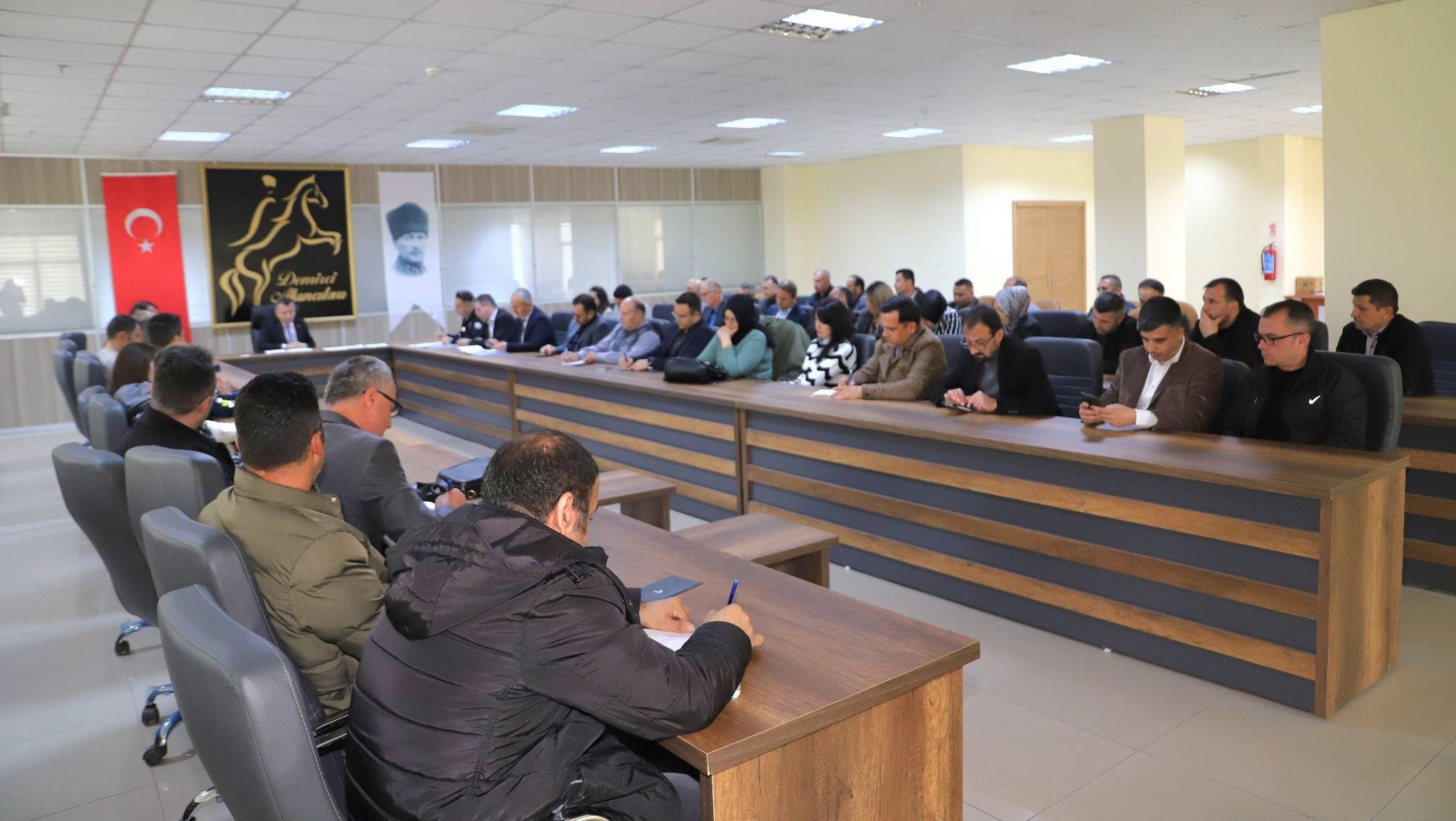 Demirci'de Okul Güvenliği Masaya Yatırıldı! (2)
