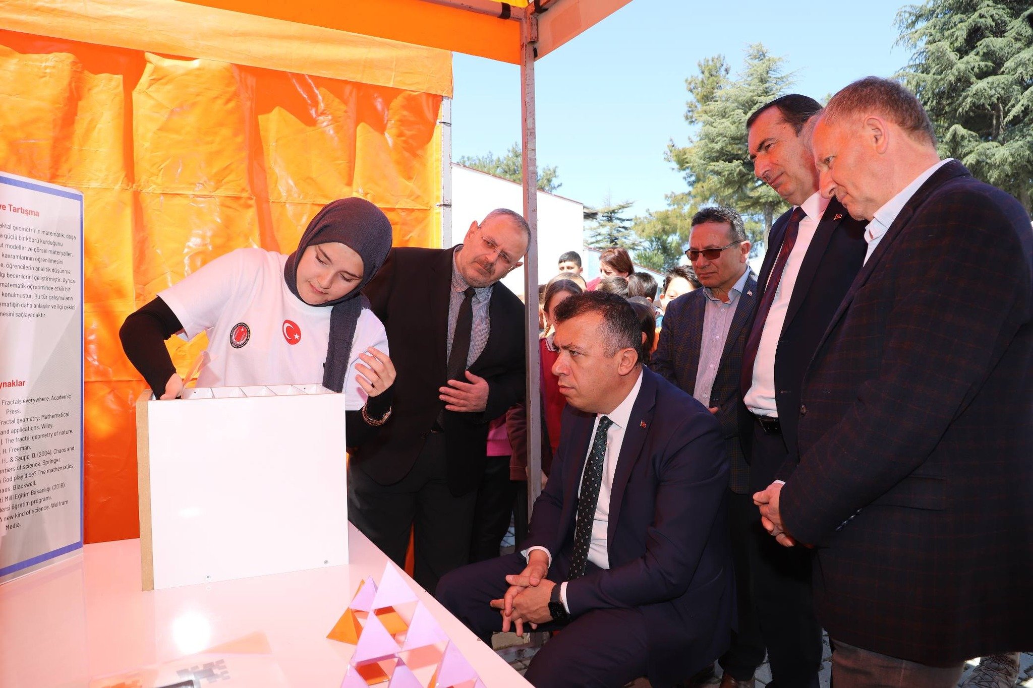 Demirci'de Tübi̇tak Bilim Fuarı Açıldı (2)
