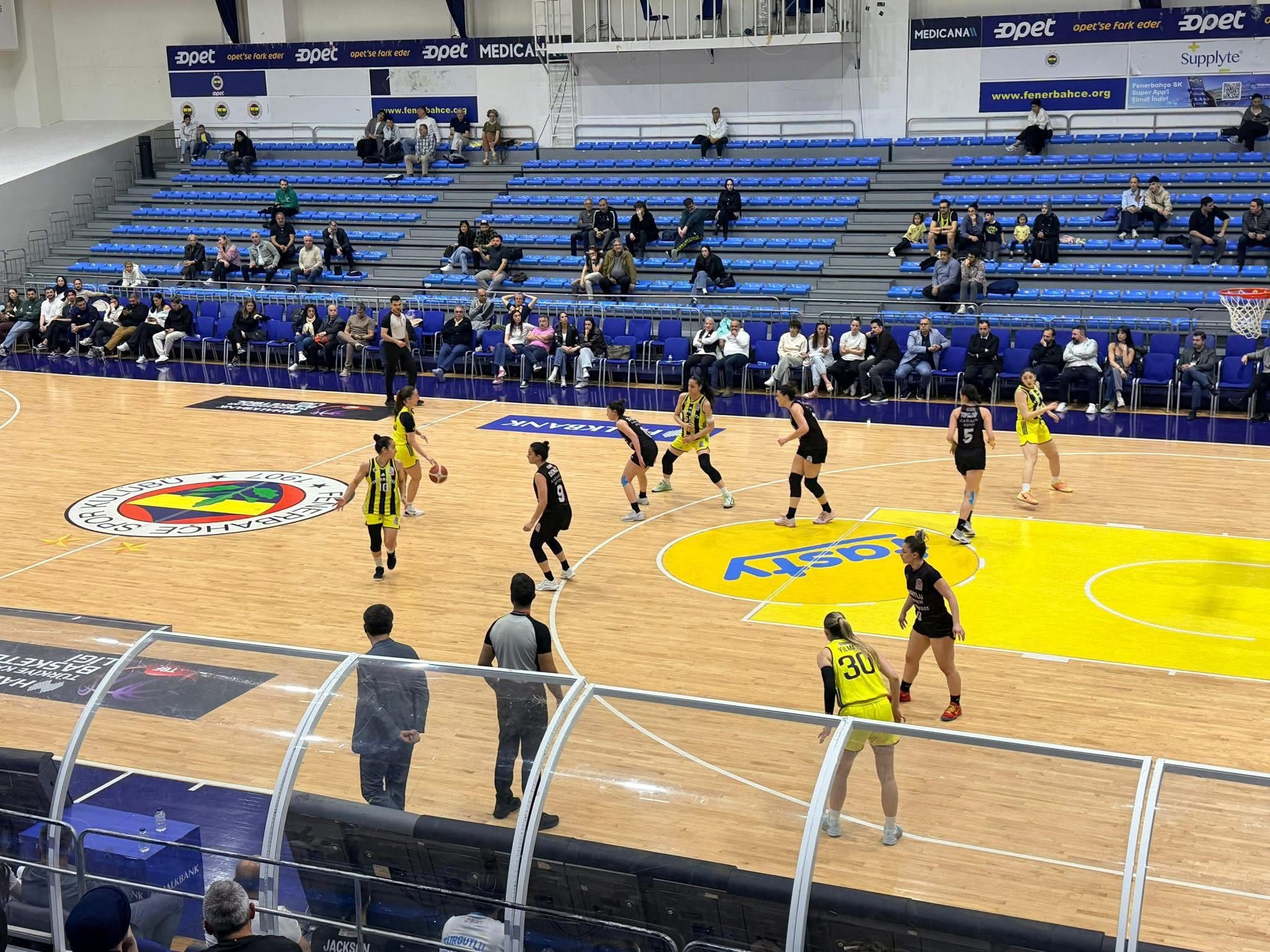 Fenerbahçe Gelişim’e Fark Attılar Turgutlu Belediyespor Finalde (3)