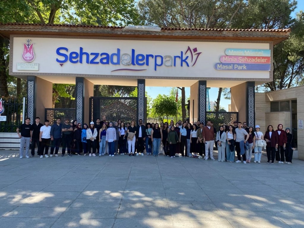 Gençler Manisa’yı adım adım keşfediyor!