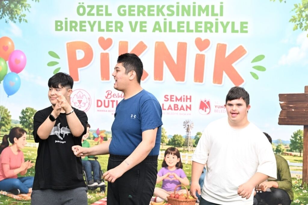 Manisa'da yağmura rağmen engel tanımayan buluşma-.3.1