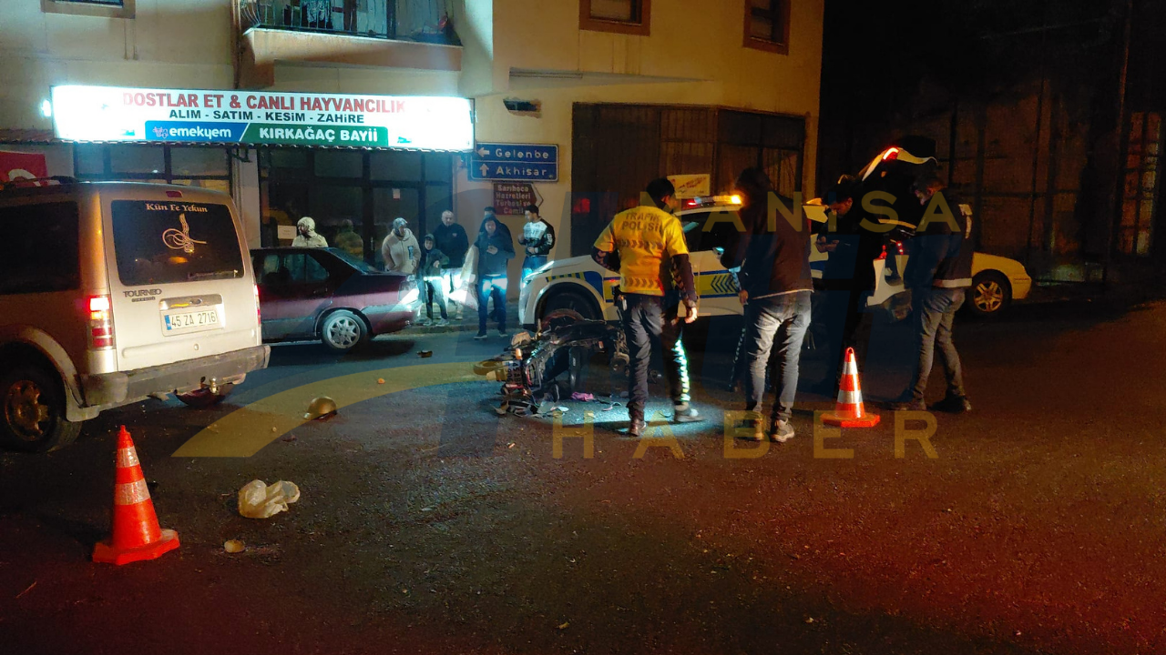 Kırkağaç'ta Motosiklet Ile Otomobil Çarpıştı Motosiklet Sürücüsü Ağır Yaralandı