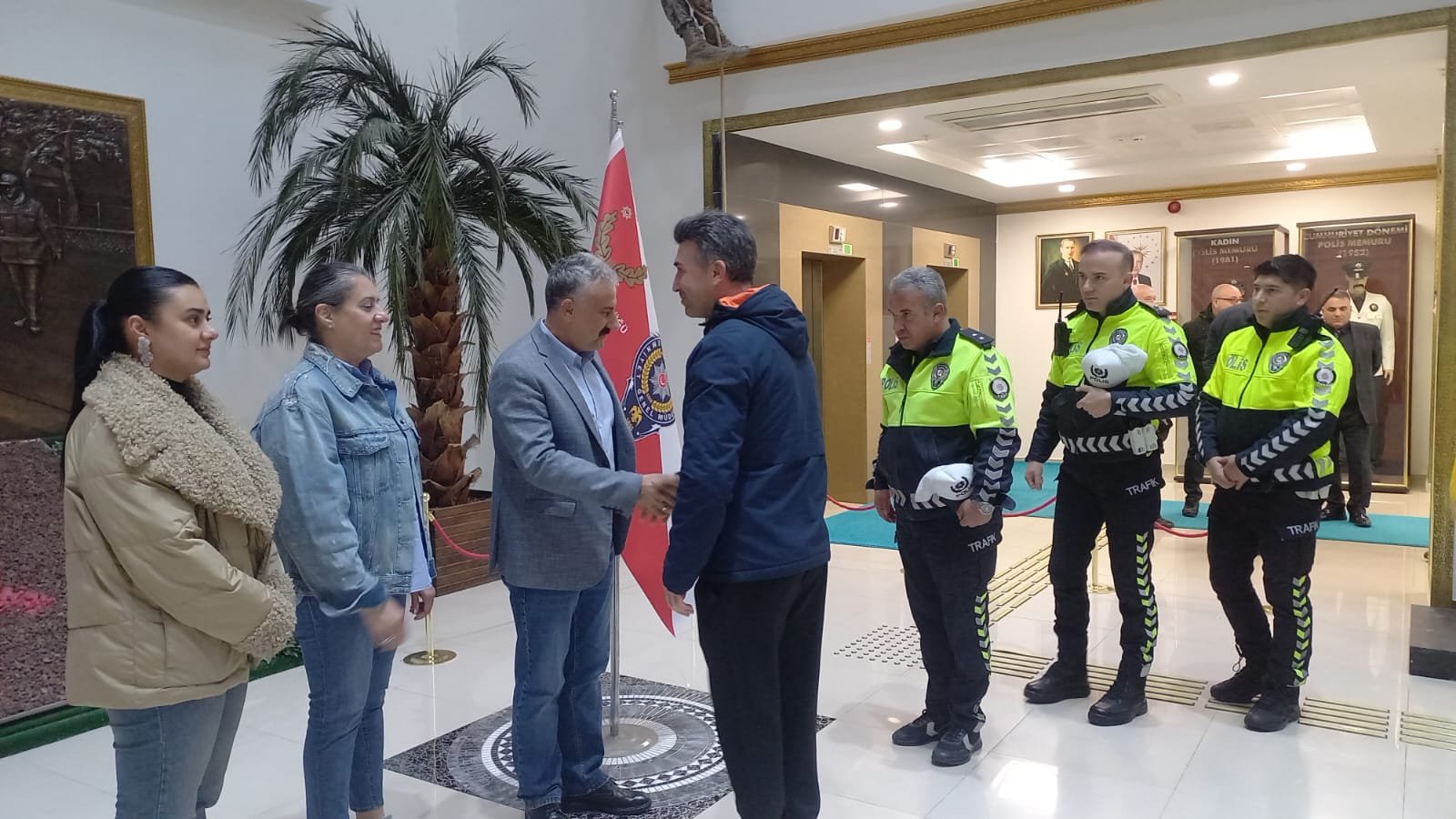 Manisa İl Emniyet Müdürü Fahri Aktaş, Mersin'e Uğurlandı! (4)