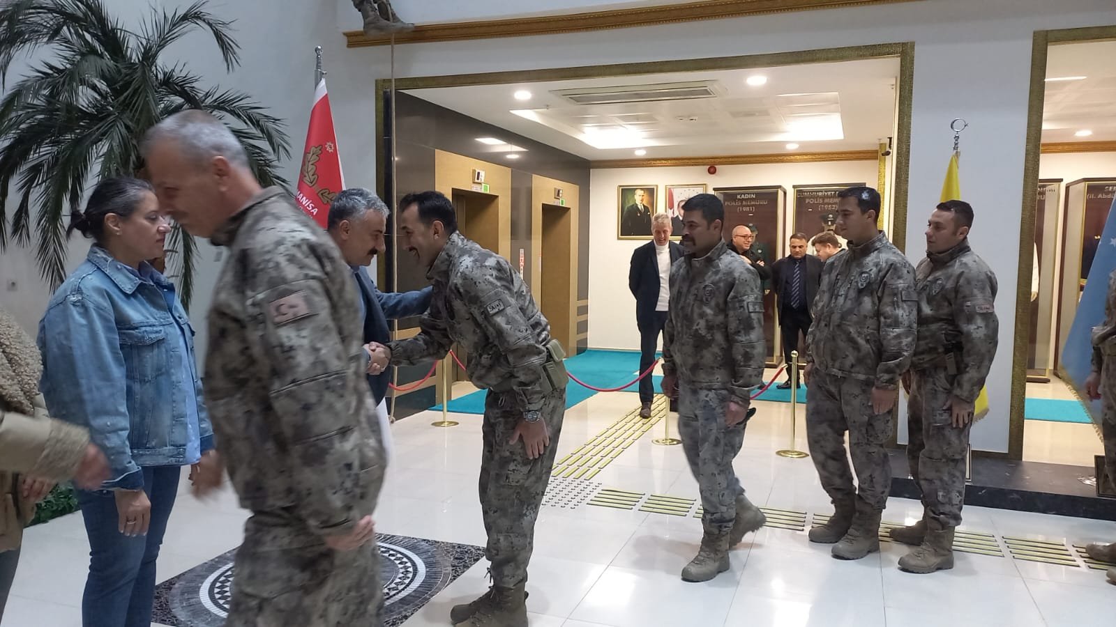 Manisa İl Emniyet Müdürü Fahri Aktaş, Mersin'e Uğurlandı! (6)
