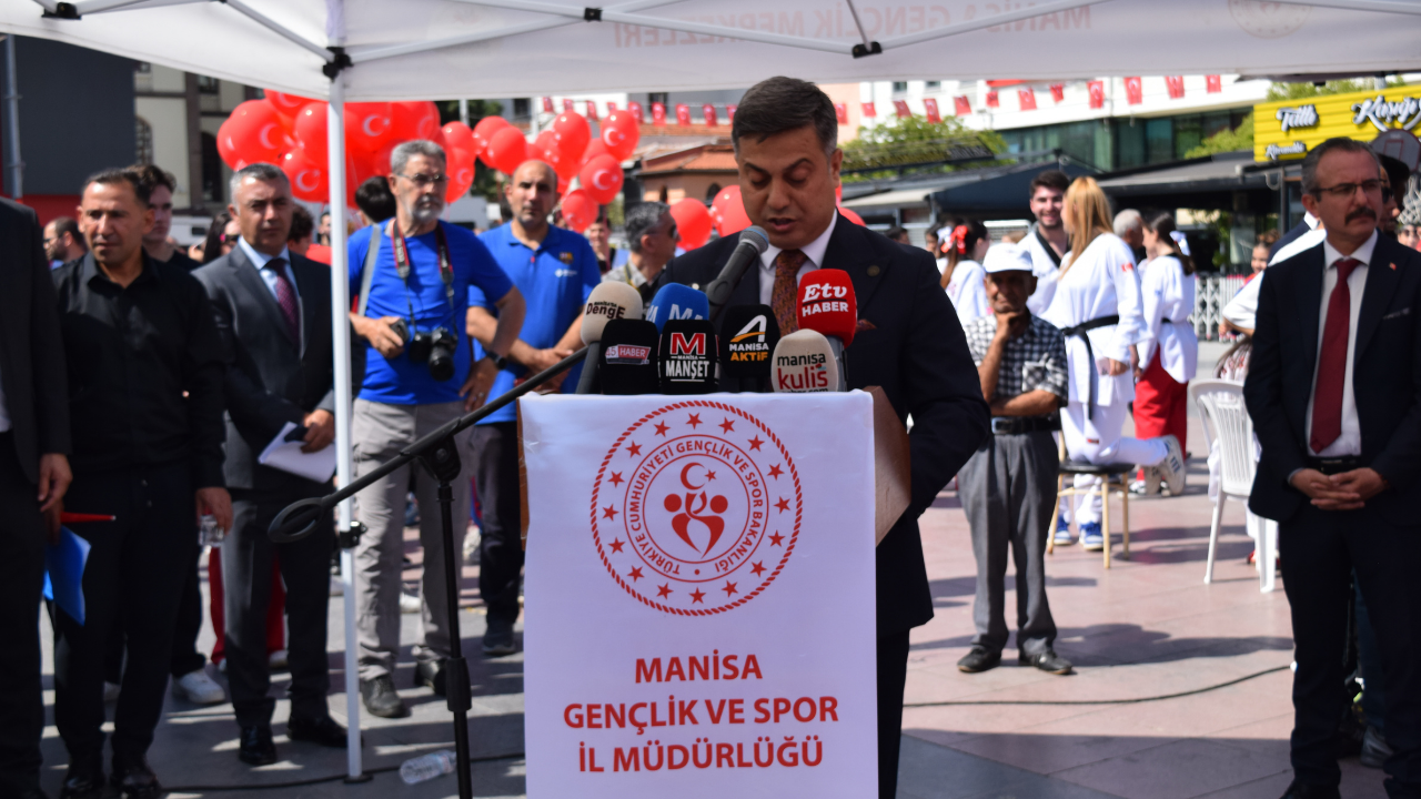 Manisa’da 19 Mayıs Bayramı Büyük Coşkuyla Kutlandı (2)