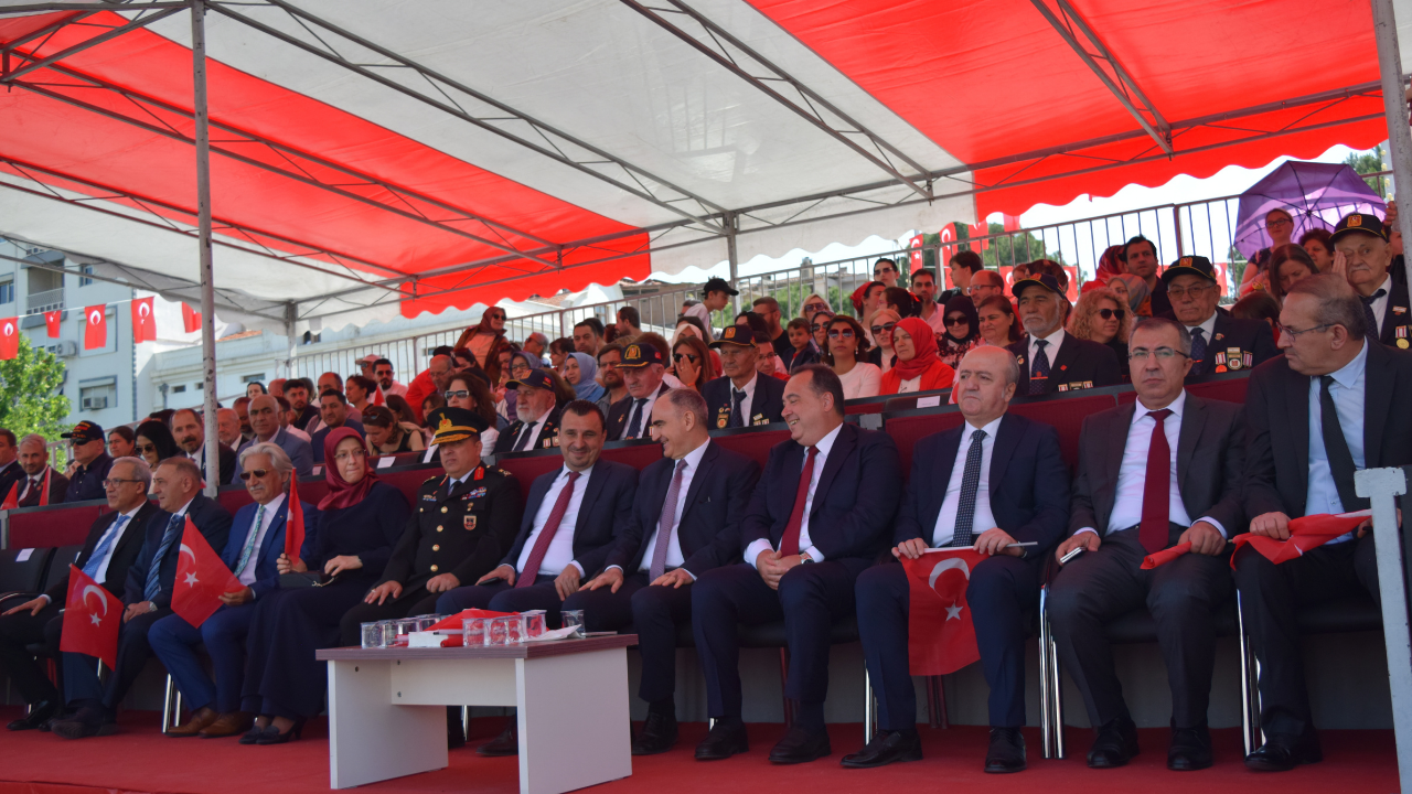 Manisa’da 19 Mayıs Bayramı Büyük Coşkuyla Kutlandı
