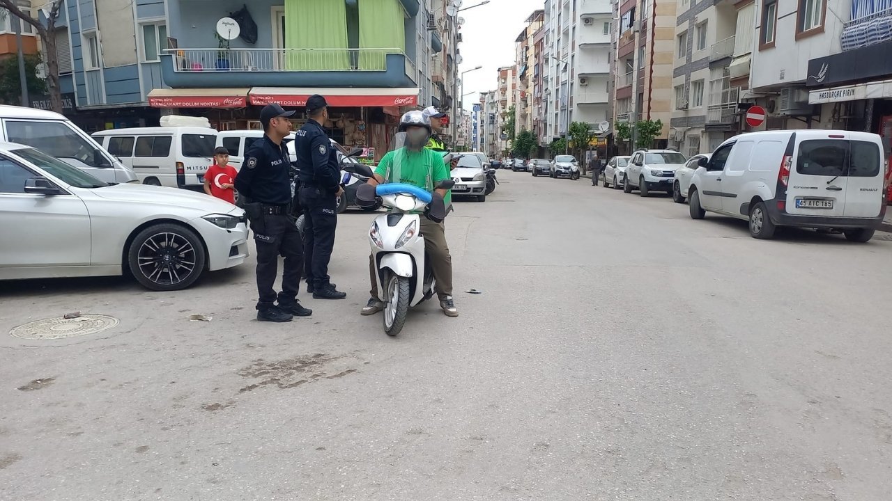 Manisa’da Emniyetten Huzur Operasyonu 3 Saat Arayla Şok Denetim! .1