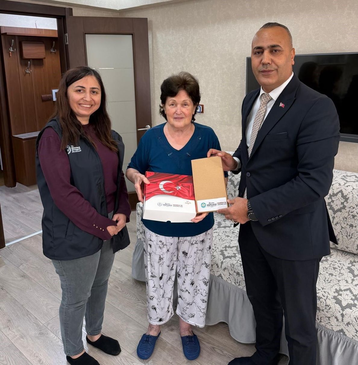 Manisa'da Şehit Anneleri Yalnız Bırakılmadı! (2)