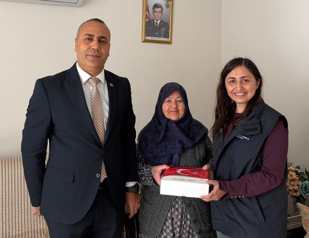 Manisa'da Şehit Anneleri Yalnız Bırakılmadı! (4)