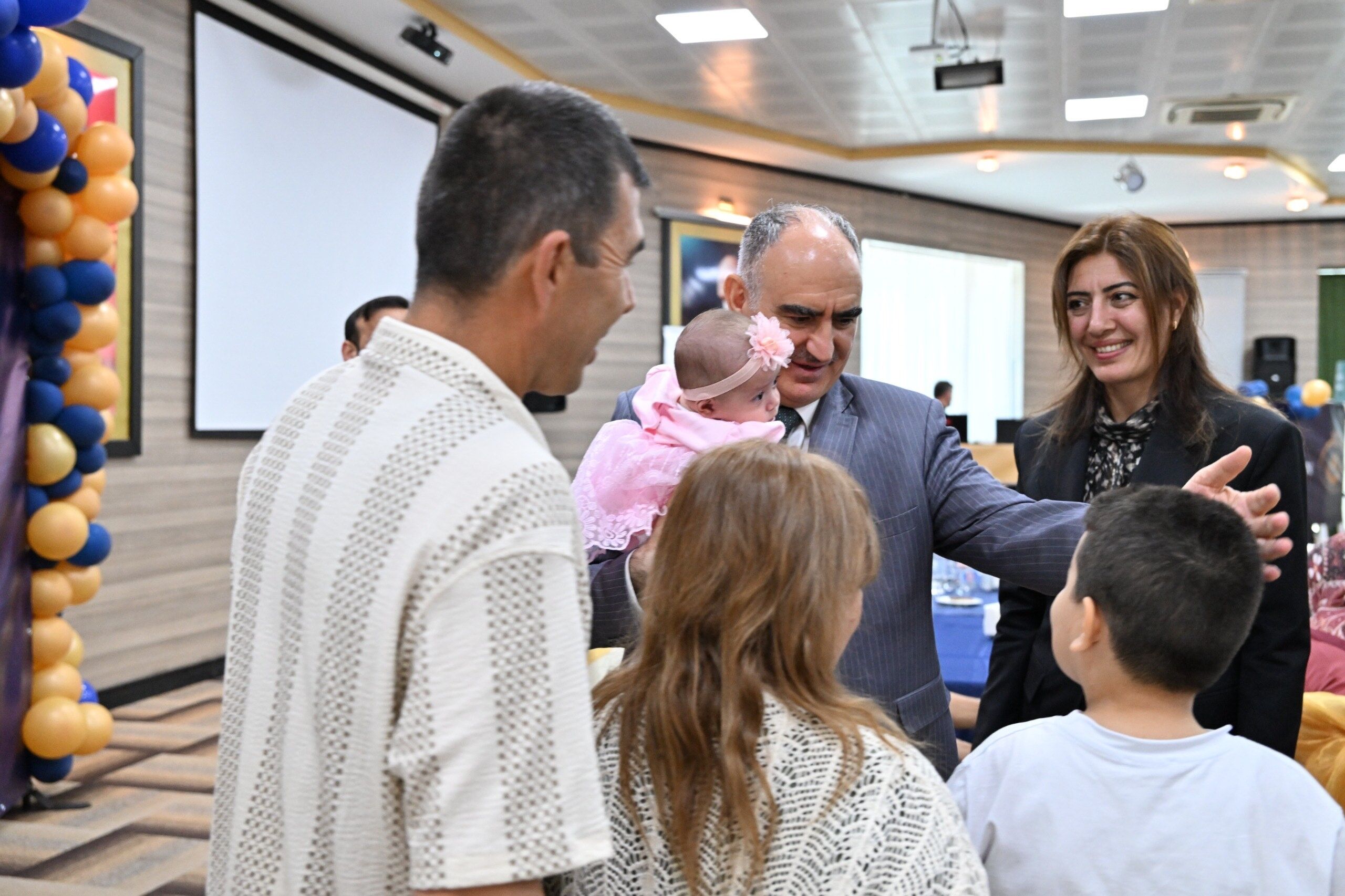 Manisa'da Üç Kuşak Aynı Sofrada (3)