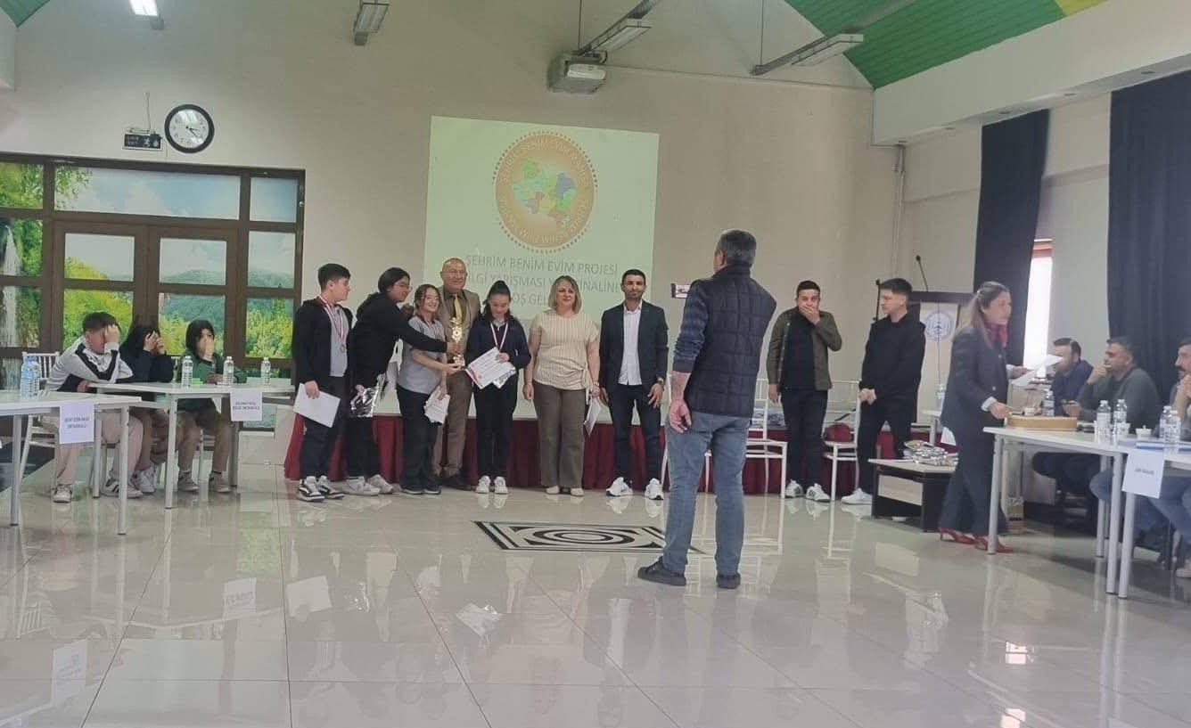 Sarıgöl Esin Akay (1)