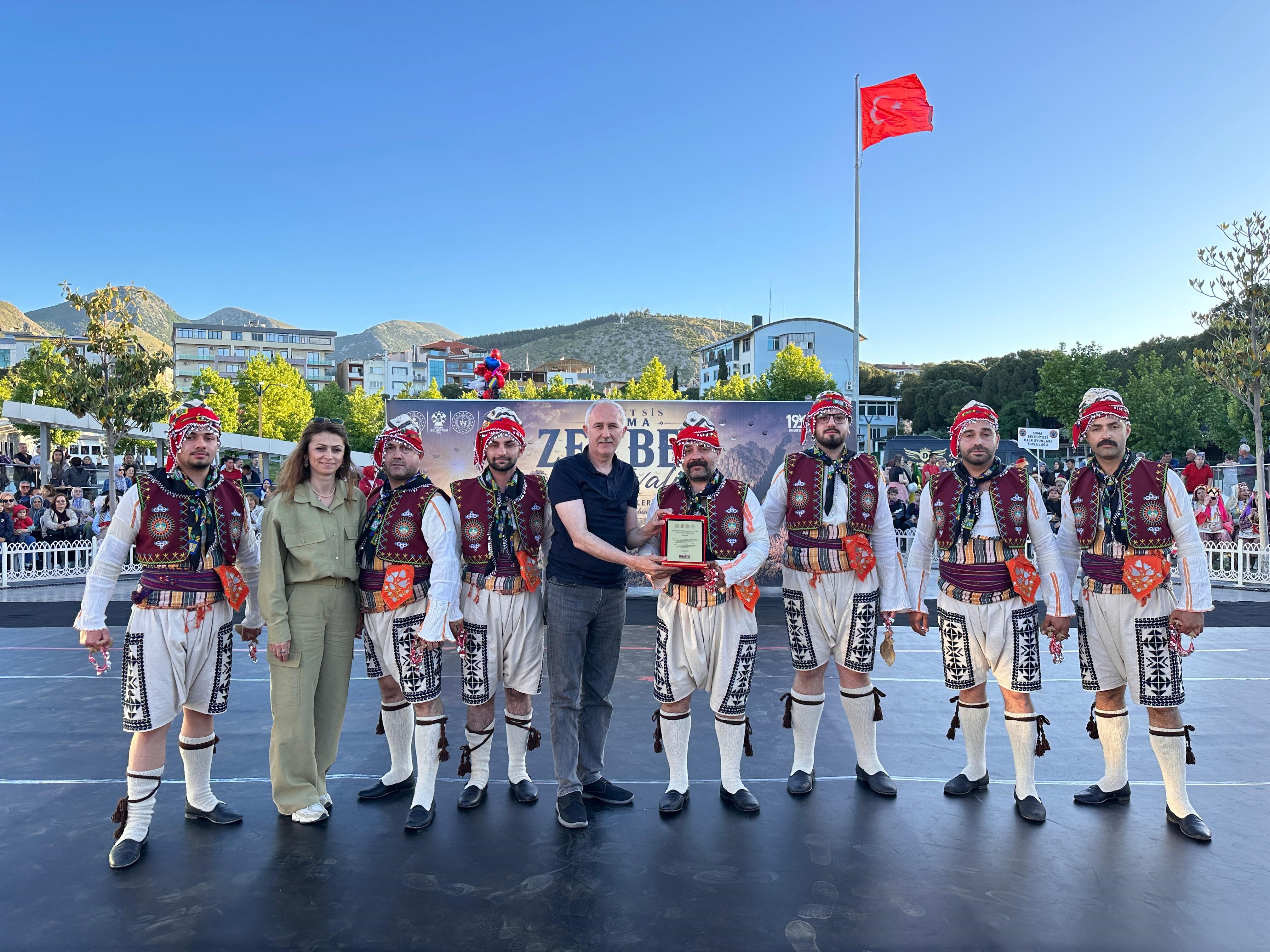 Soma'da Zeybek Festivaline Yoğun Ilgi! (3)