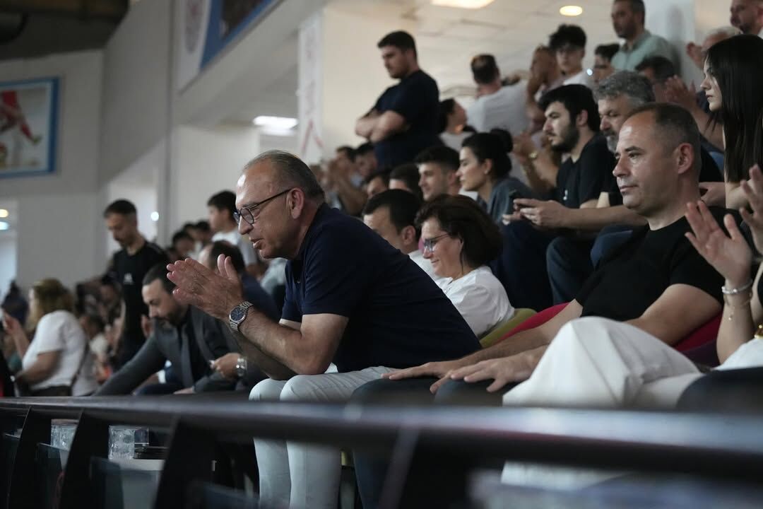 Turgutlu temsilcisi evinde kaybetti!-.3.1