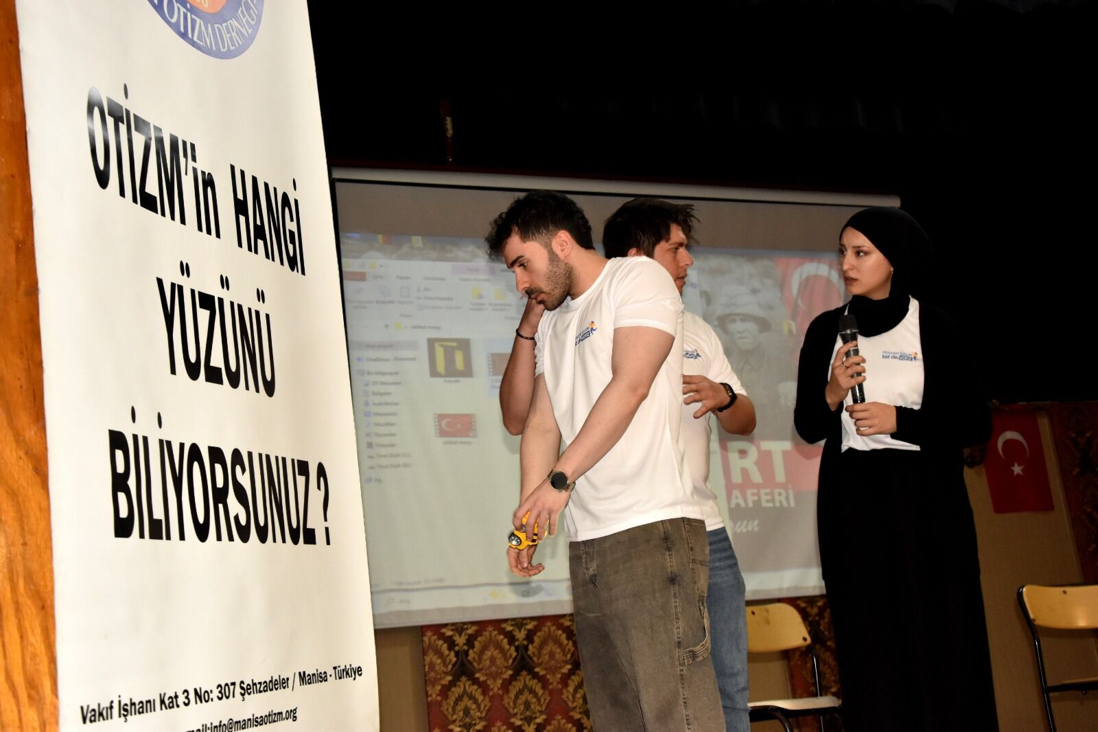 Manisa’da Anlamlı Sahne: 
